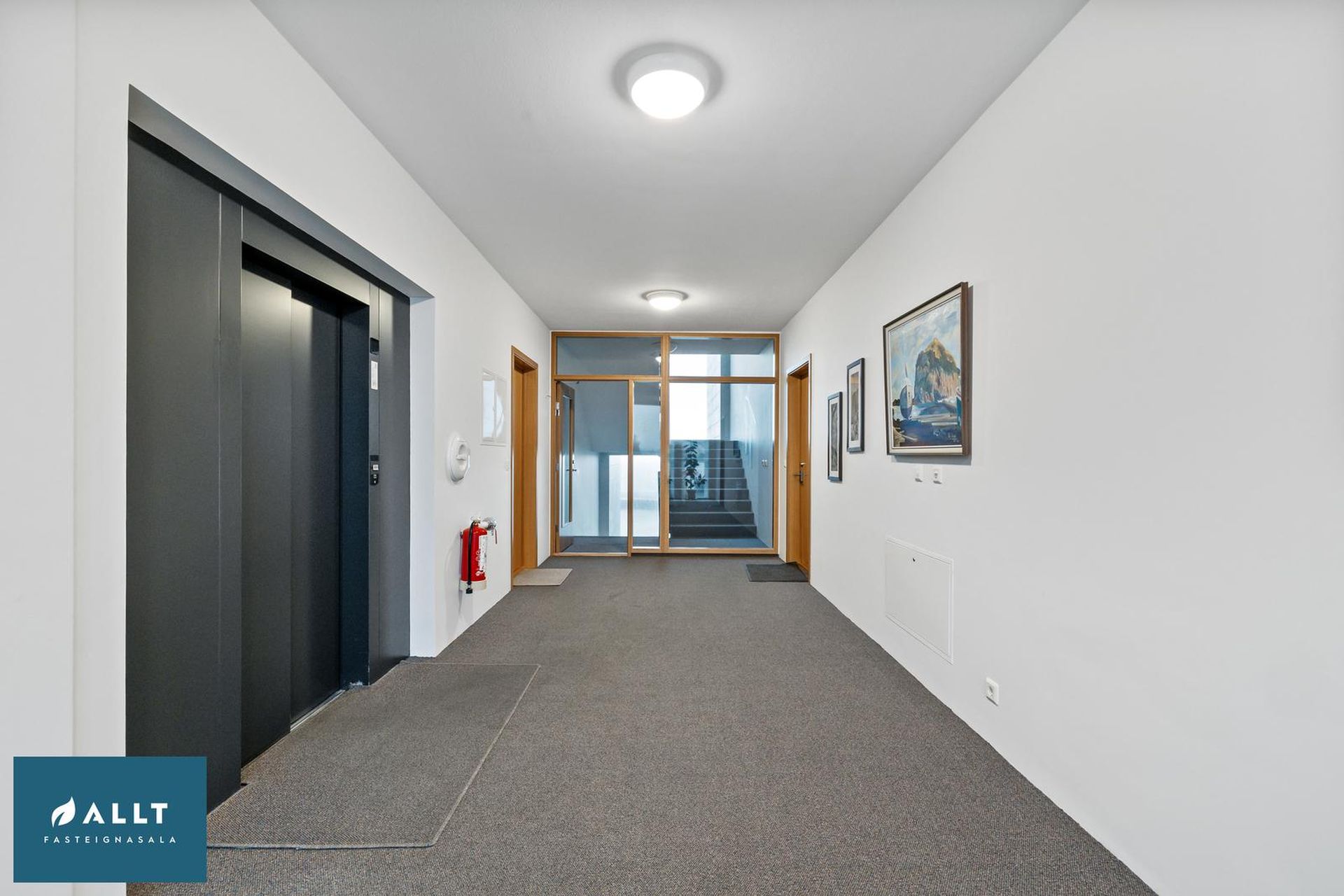 Pósthússtræti 1, 230 Reykjanesbær