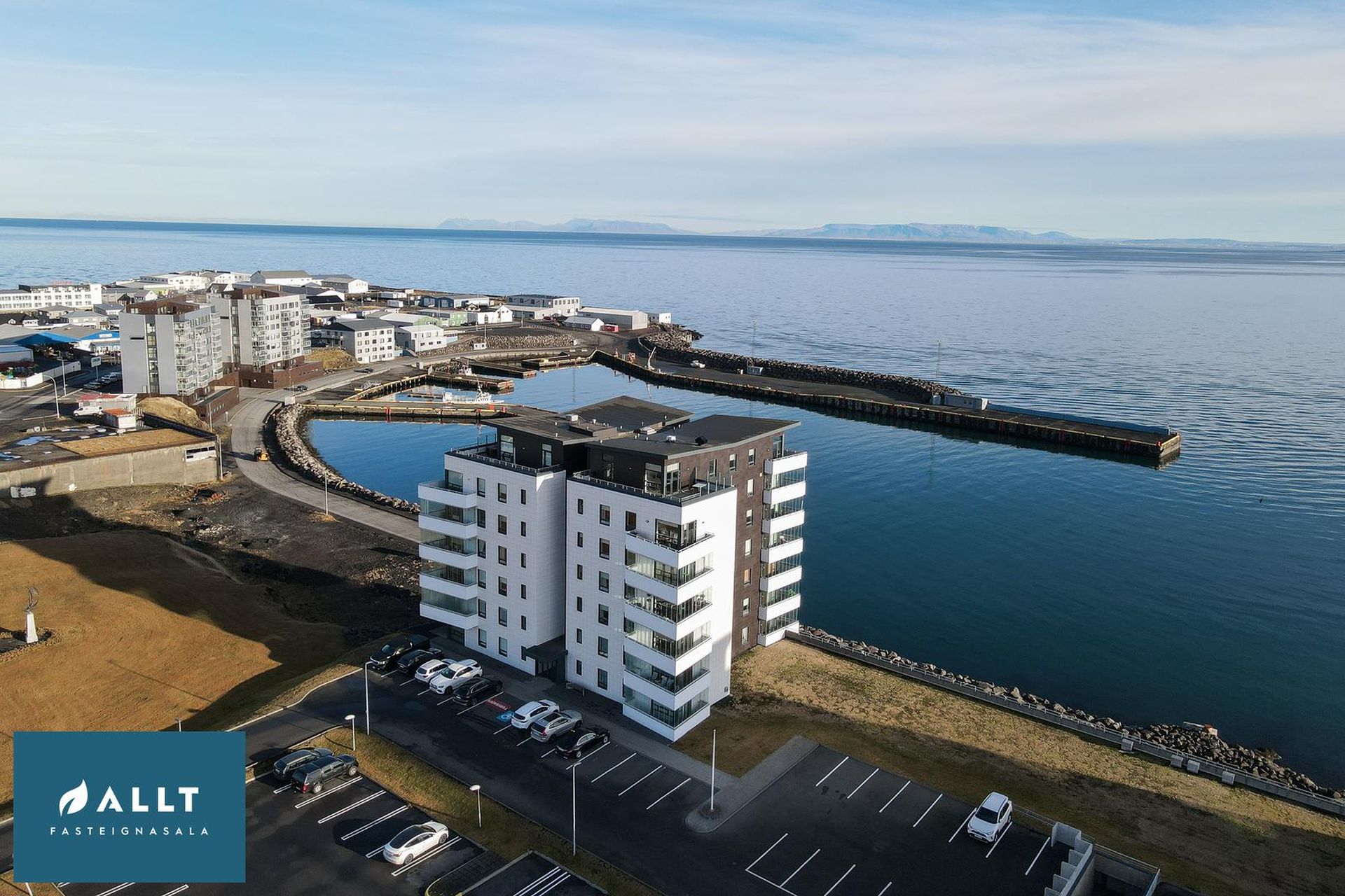 Pósthússtræti 1, 230 Reykjanesbær