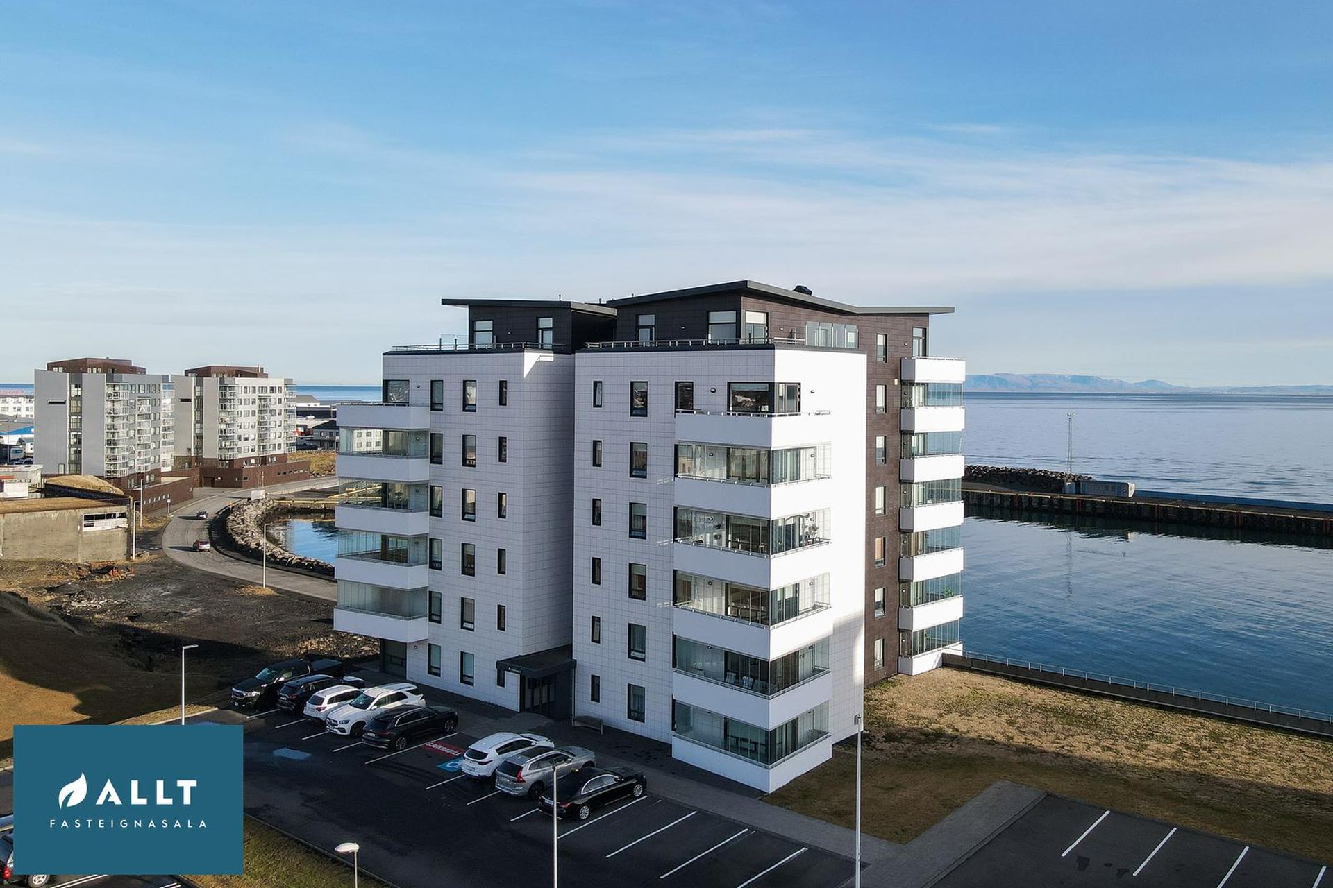 Pósthússtræti 1, 230 Reykjanesbær