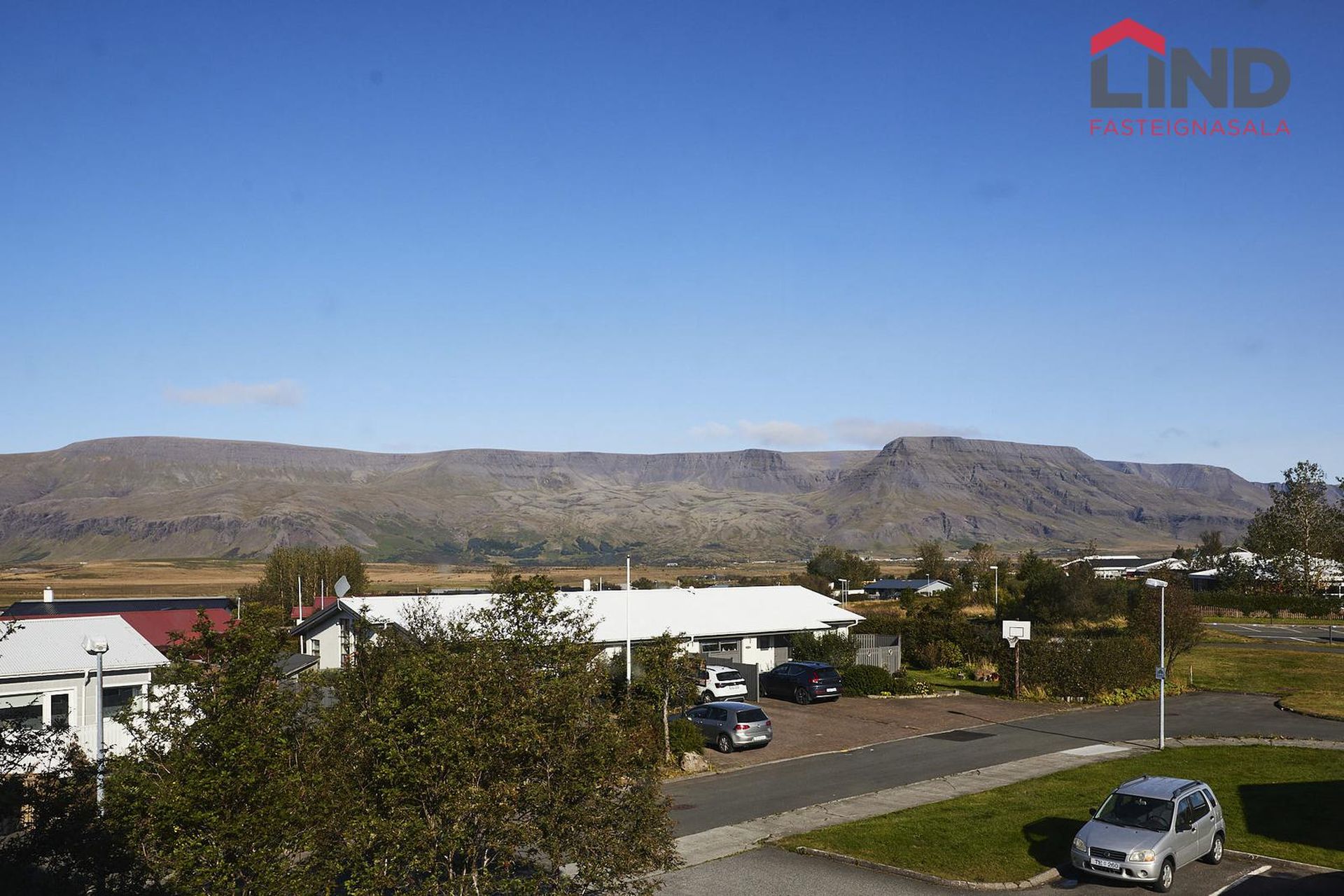 Fálkahöfði 8, 270 Mosfellsbær