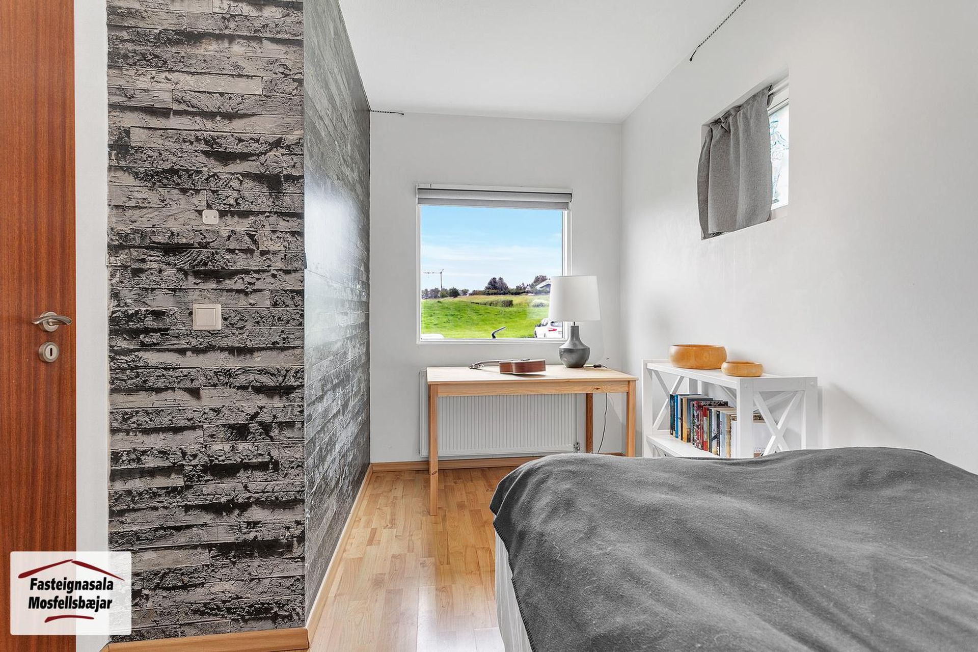 Klapparhlíð 24, 270 Mosfellsbær