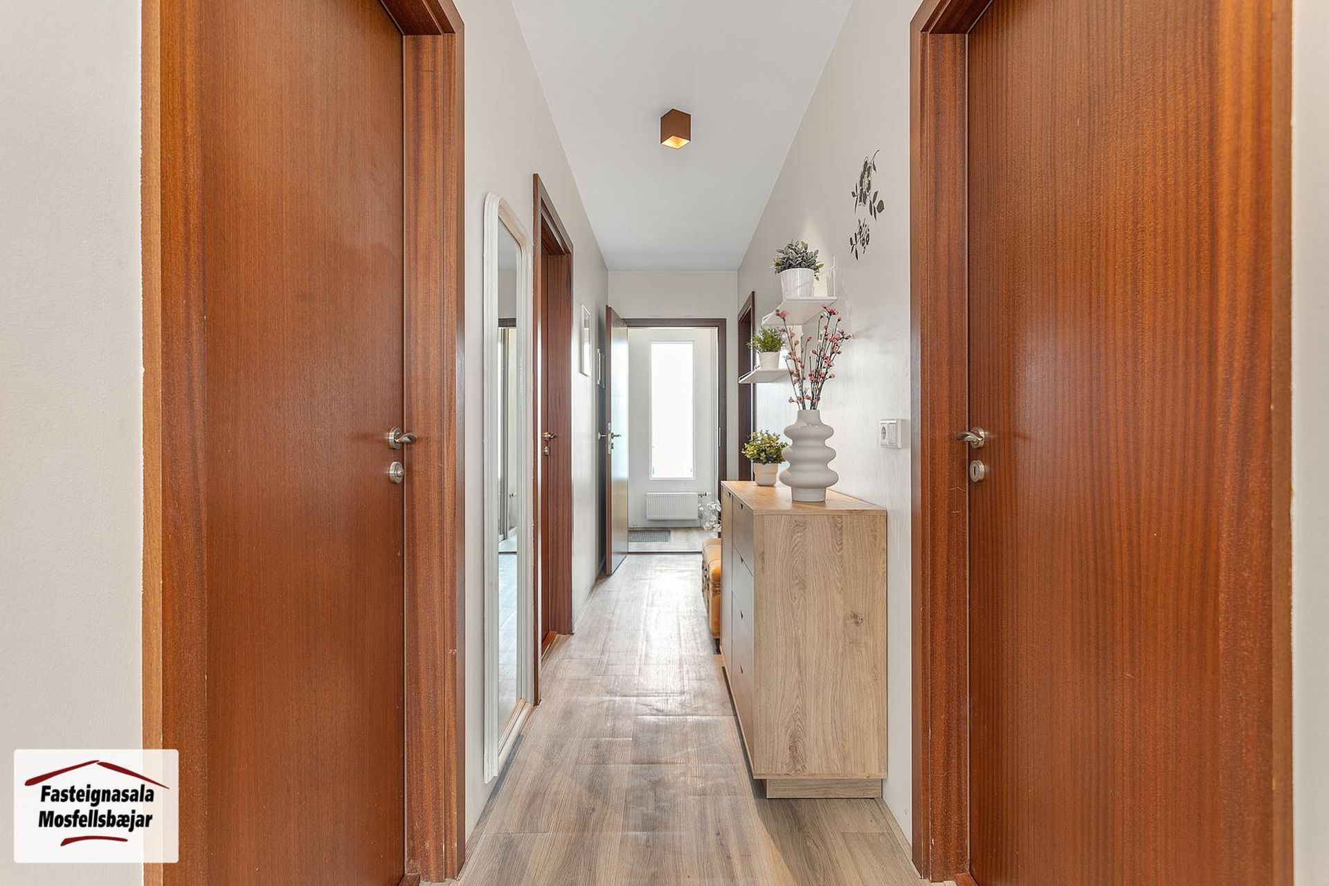 Klapparhlíð 24, 270 Mosfellsbær