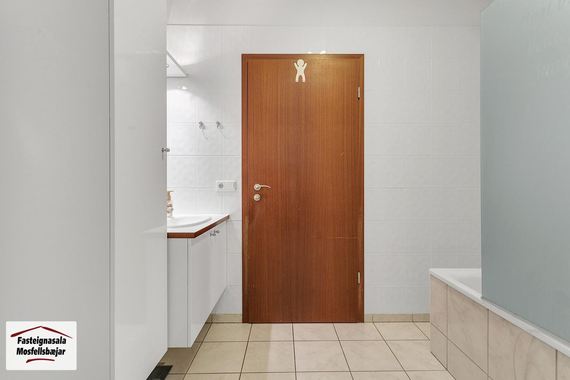 Klapparhlíð 24, 270 Mosfellsbær