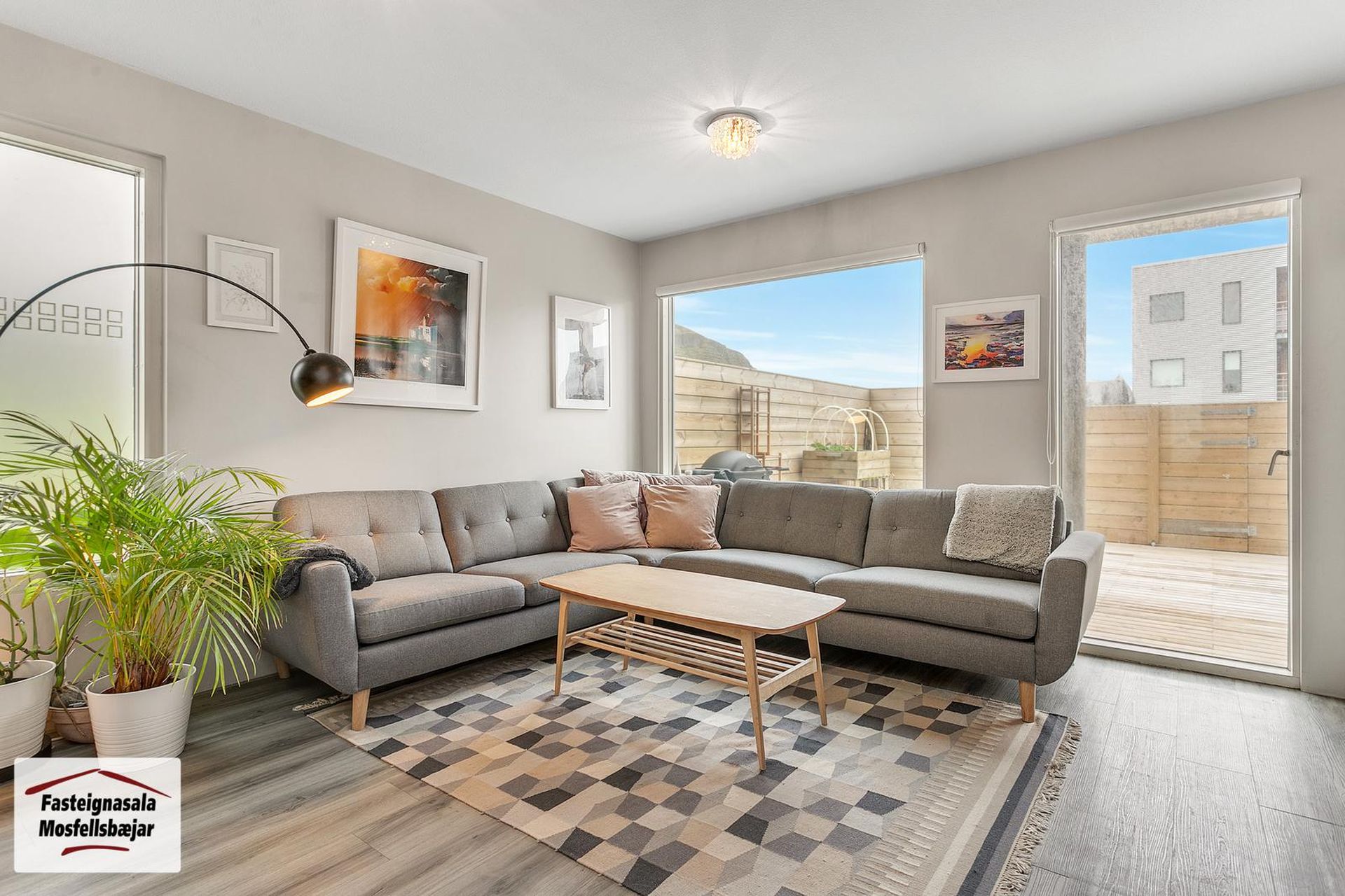 Klapparhlíð 24, 270 Mosfellsbær