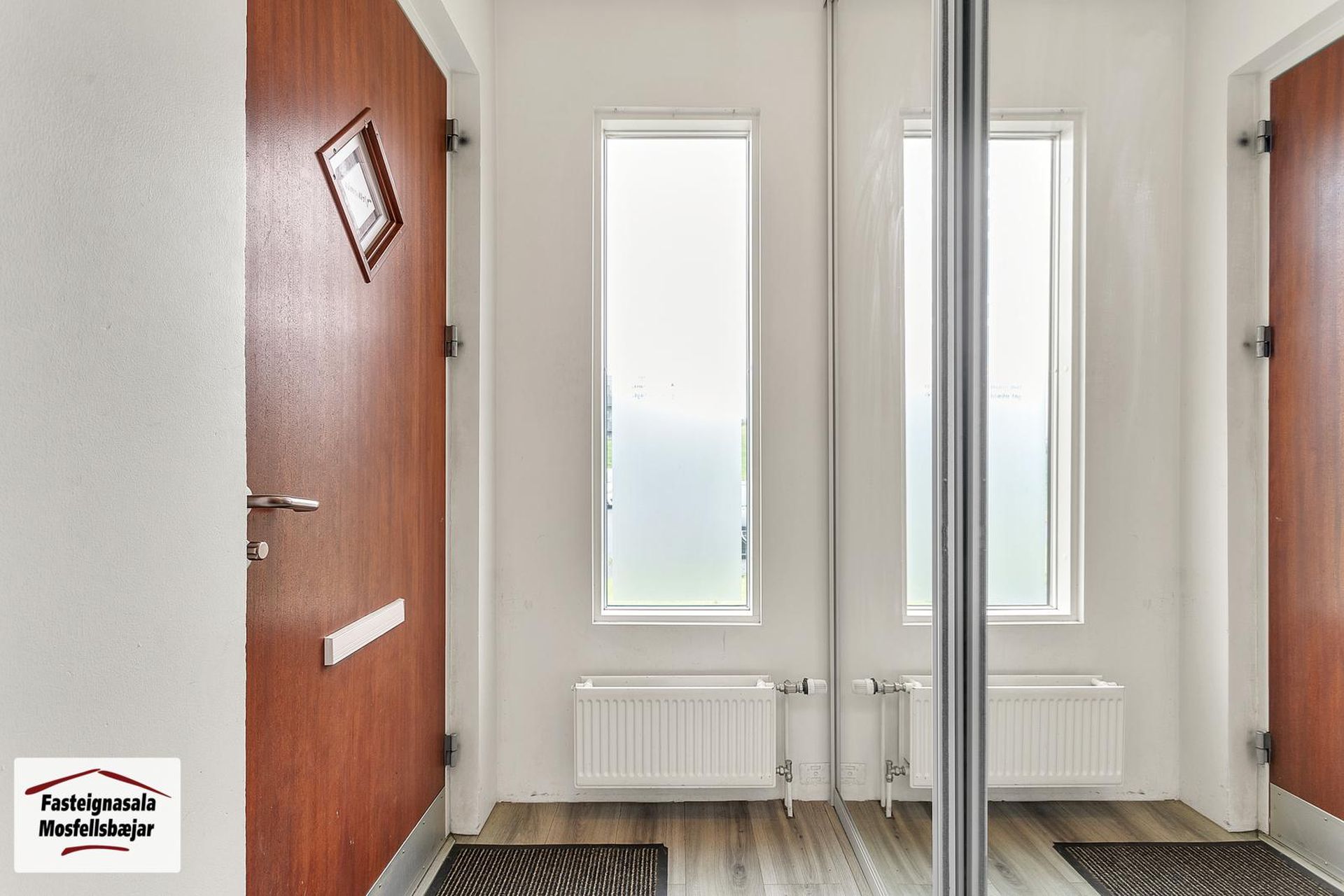 Klapparhlíð 24, 270 Mosfellsbær