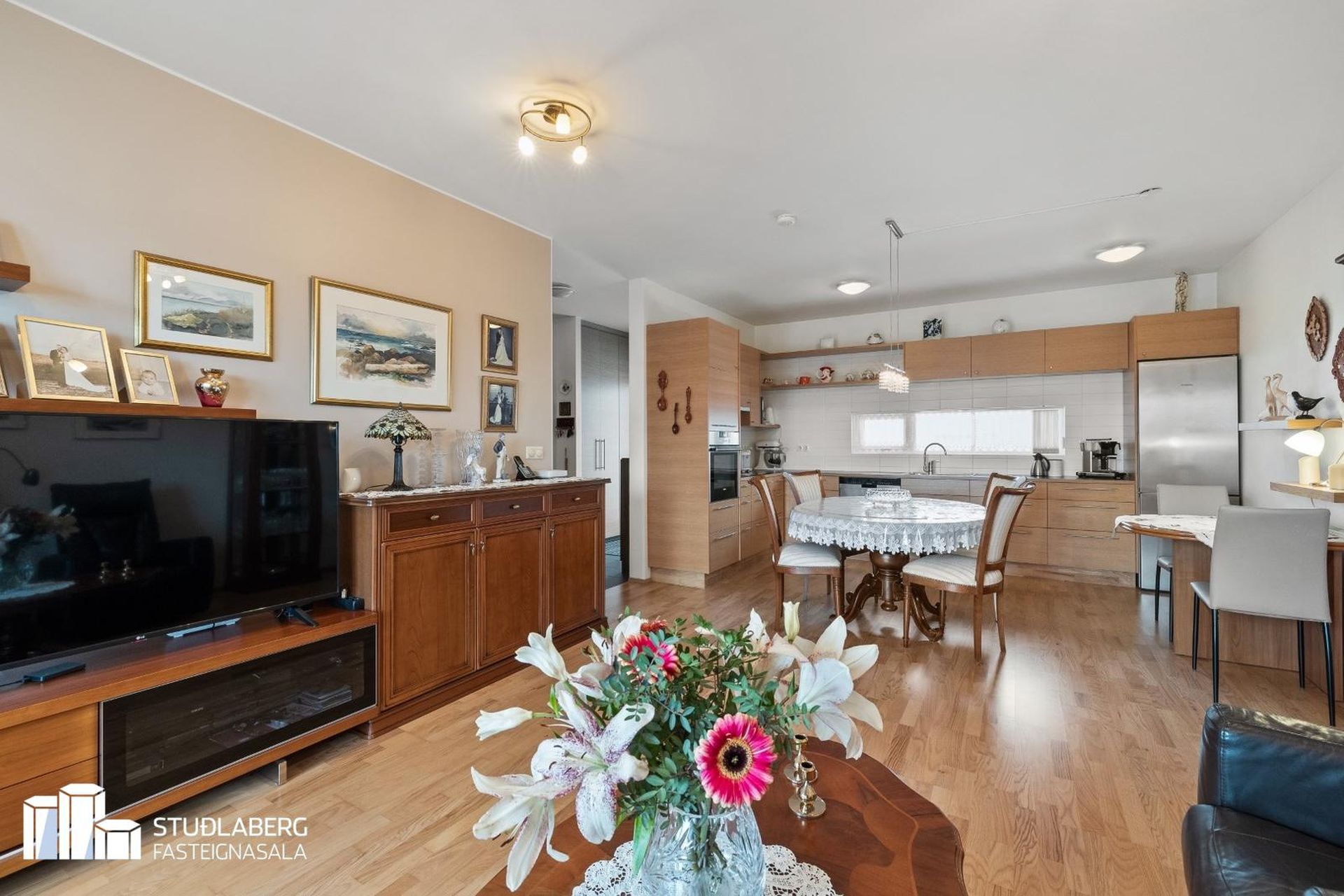 Krossmói 5, 260 Reykjanesbær