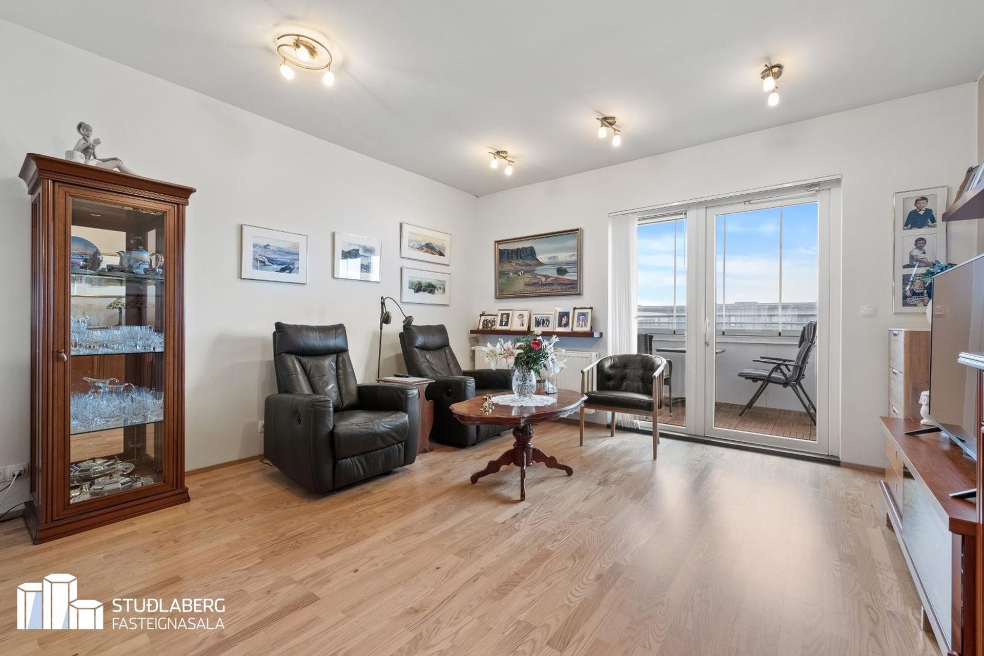 Krossmói 5, 260 Reykjanesbær