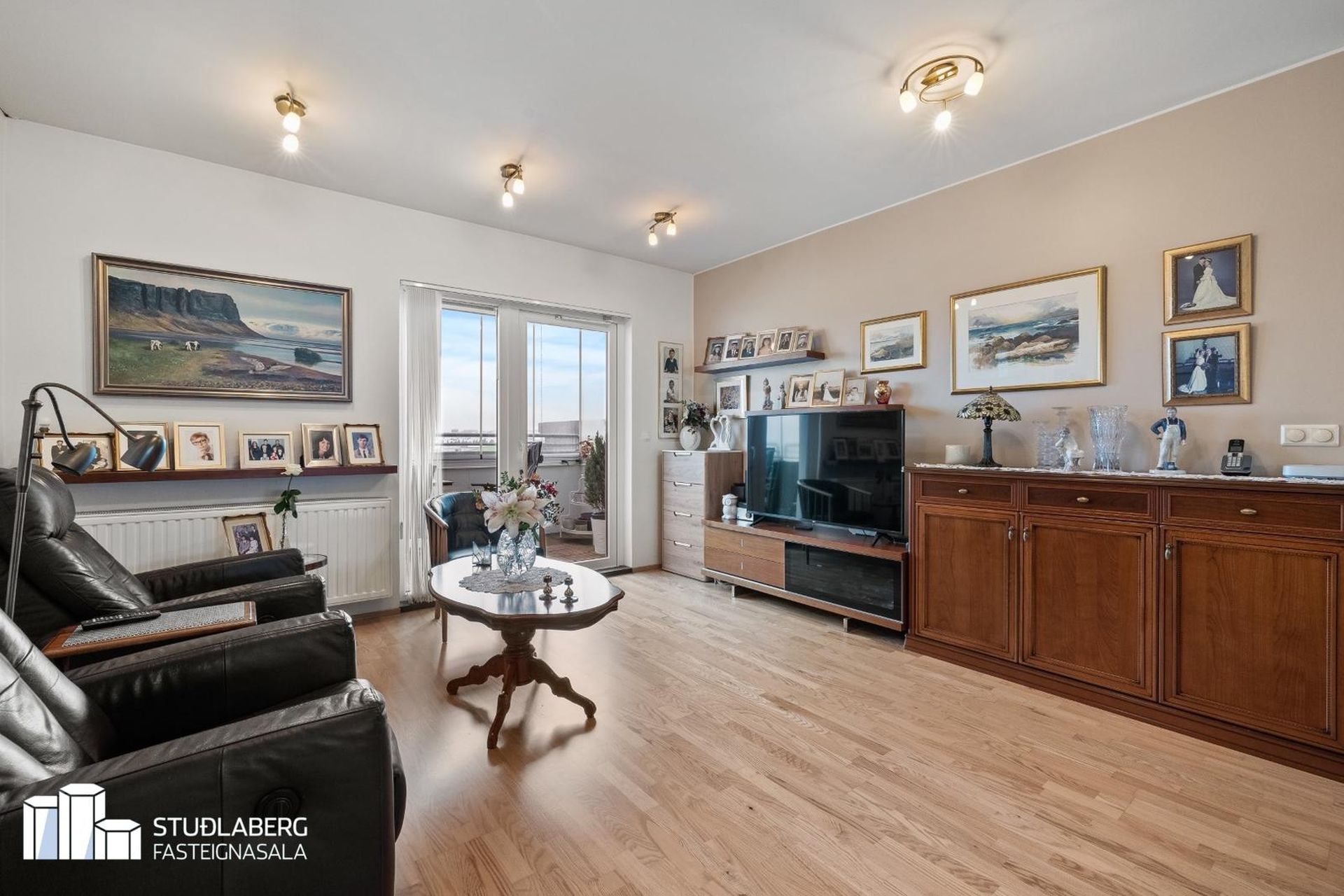 Krossmói 5, 260 Reykjanesbær