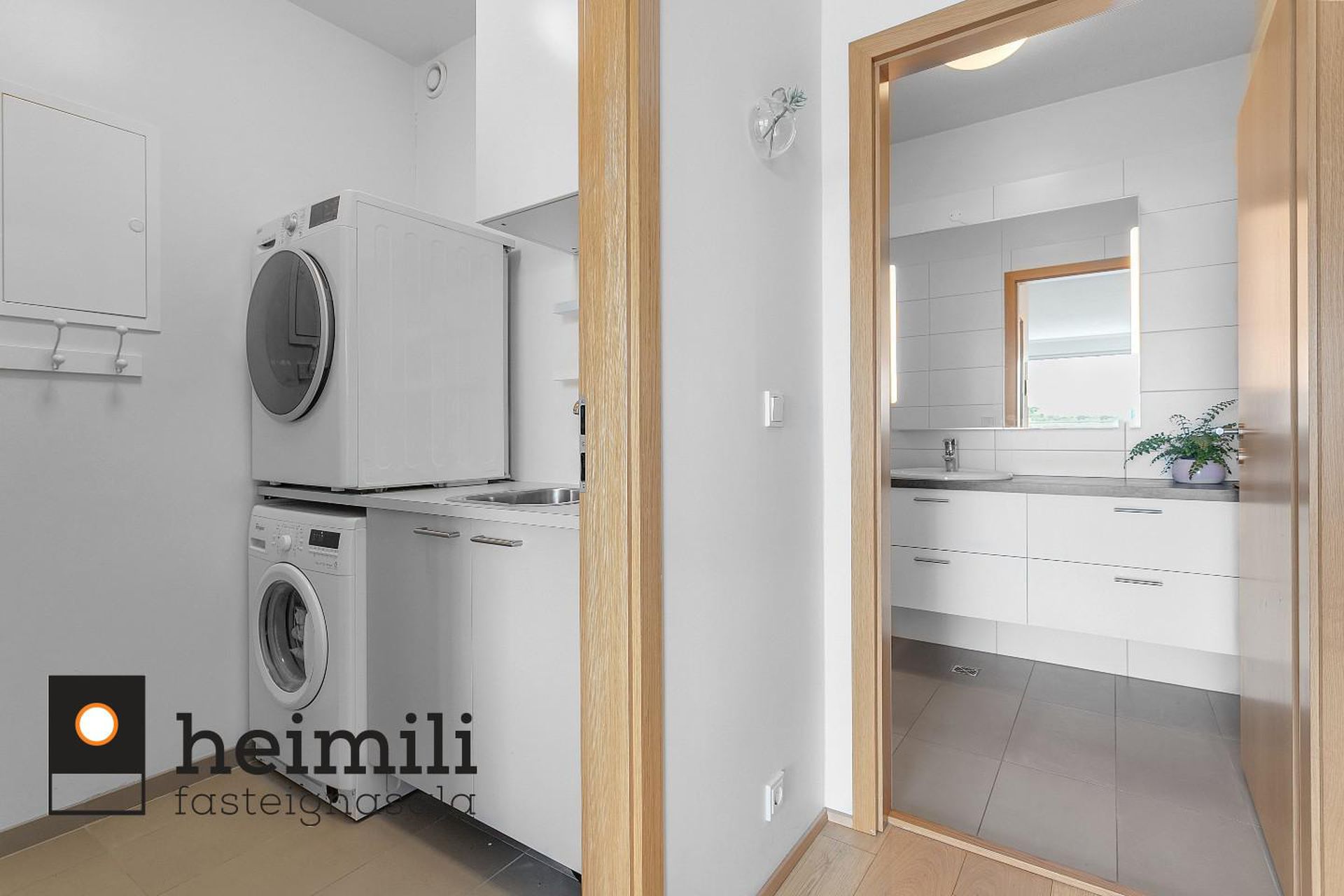 Naustavör 10, 200 Kópavogur