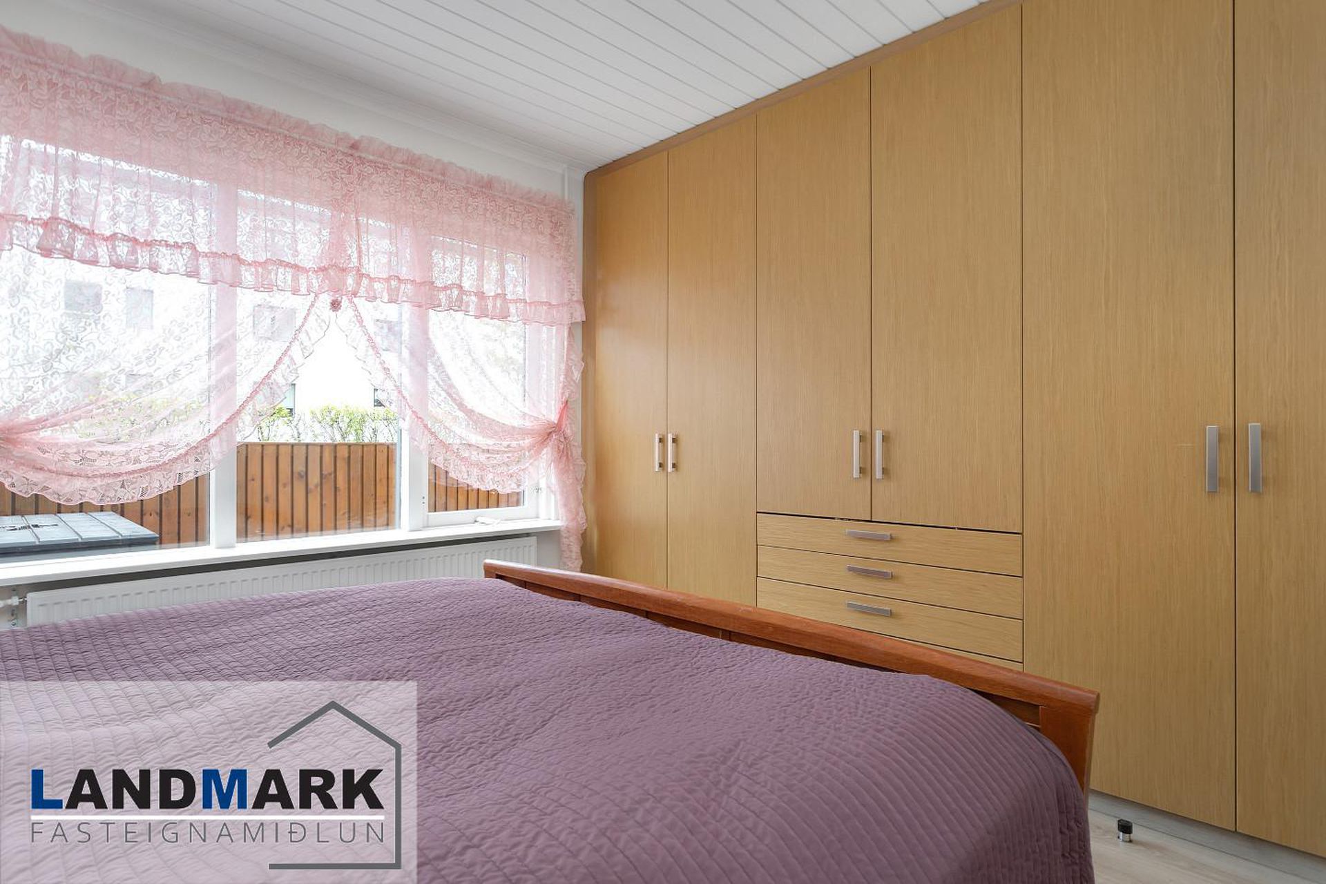 Víkurás 2, 110 Reykjavík