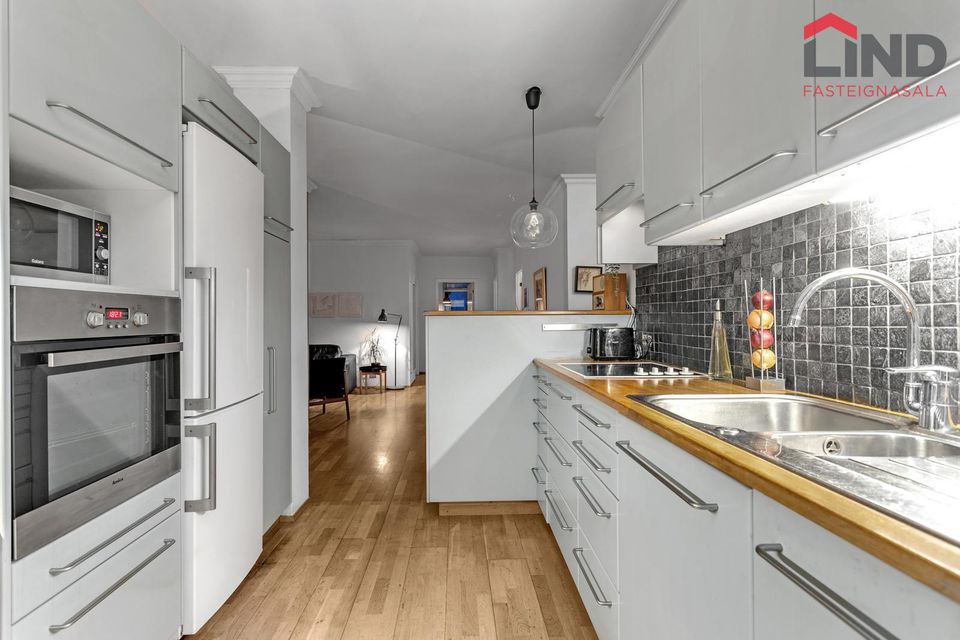 Hjallabrekka 2, 200 Kópavogur