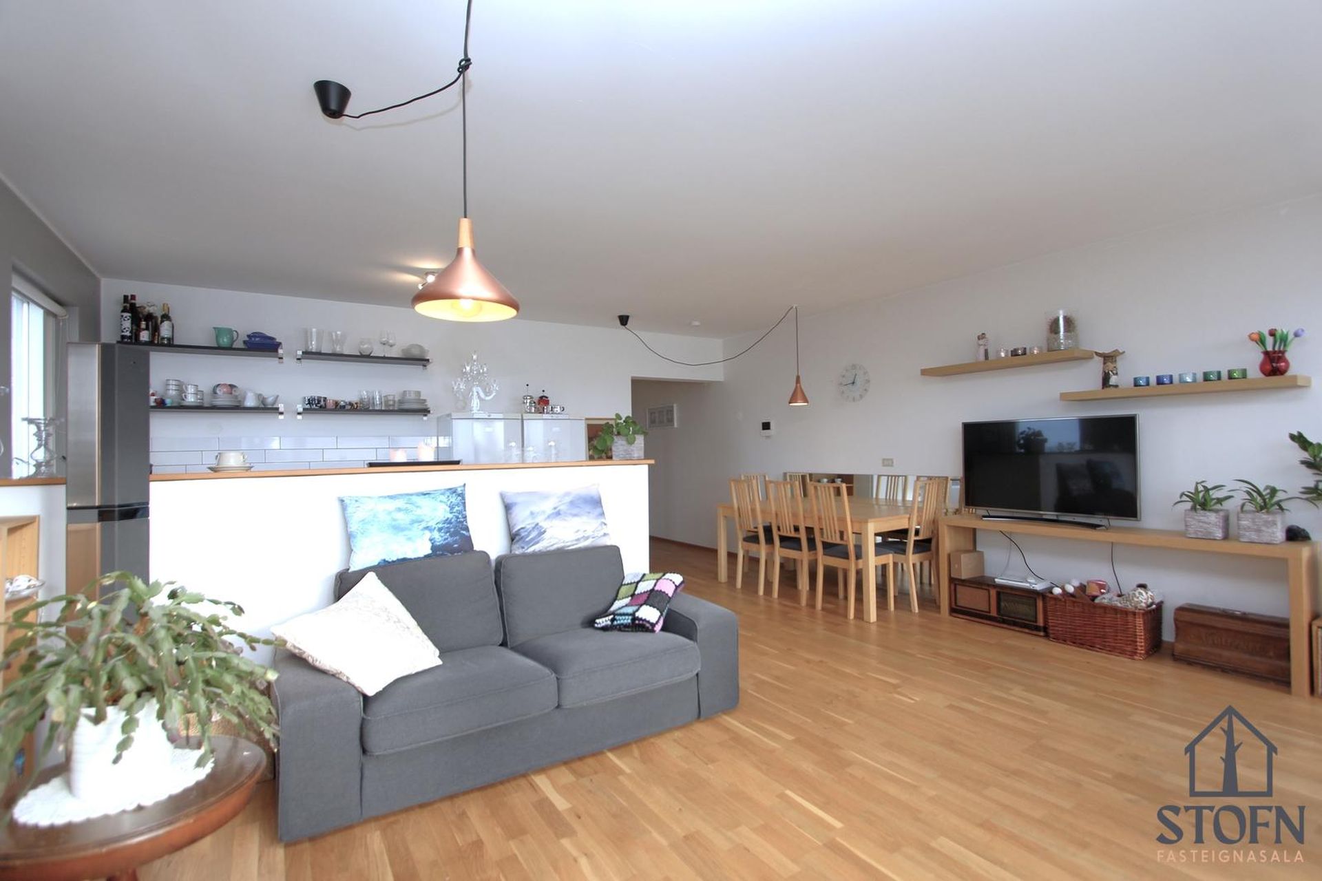 Sólheimar 27, 104 Reykjavík