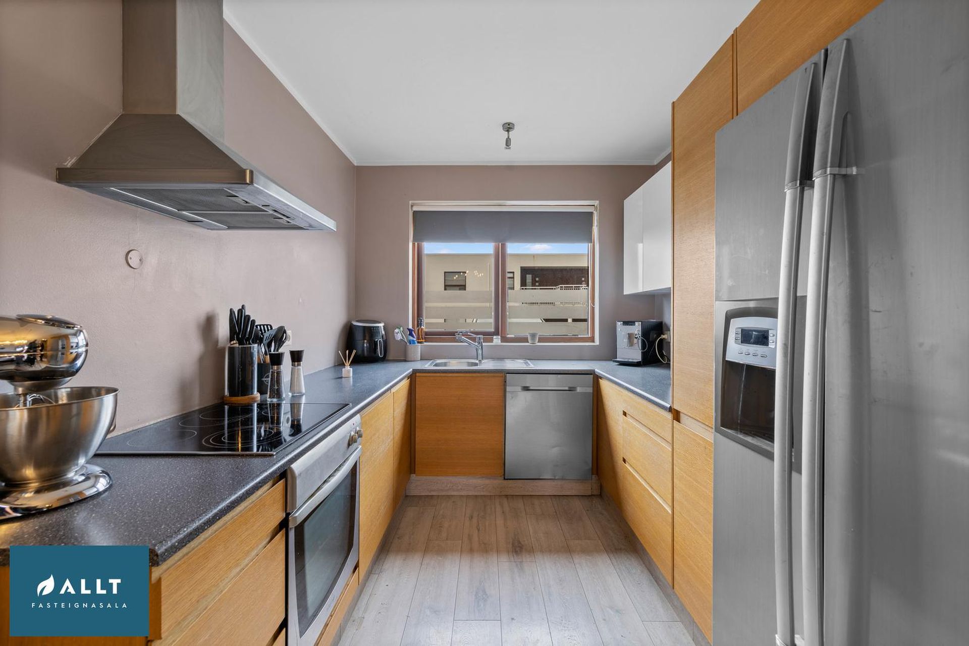 Tjarnabakki 6, 260 Reykjanesbær