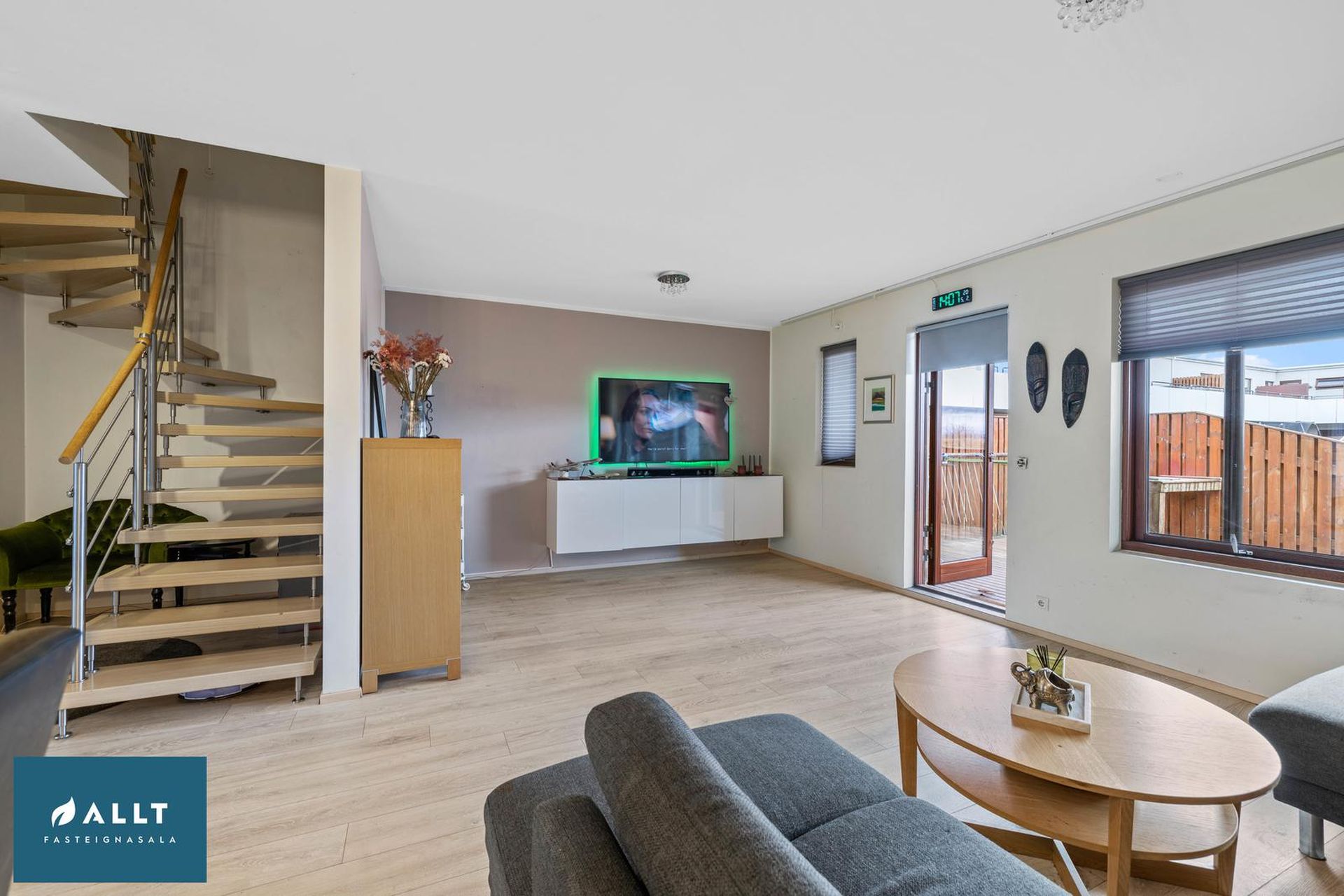 Tjarnabakki 6, 260 Reykjanesbær