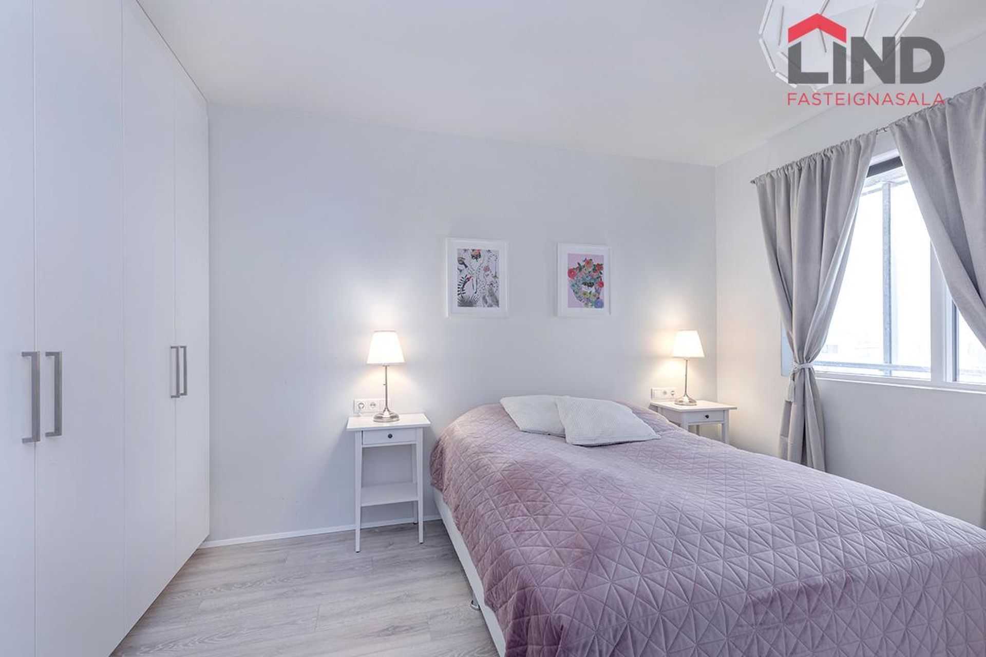 Dalsbraut 14, 260 Reykjanesbær