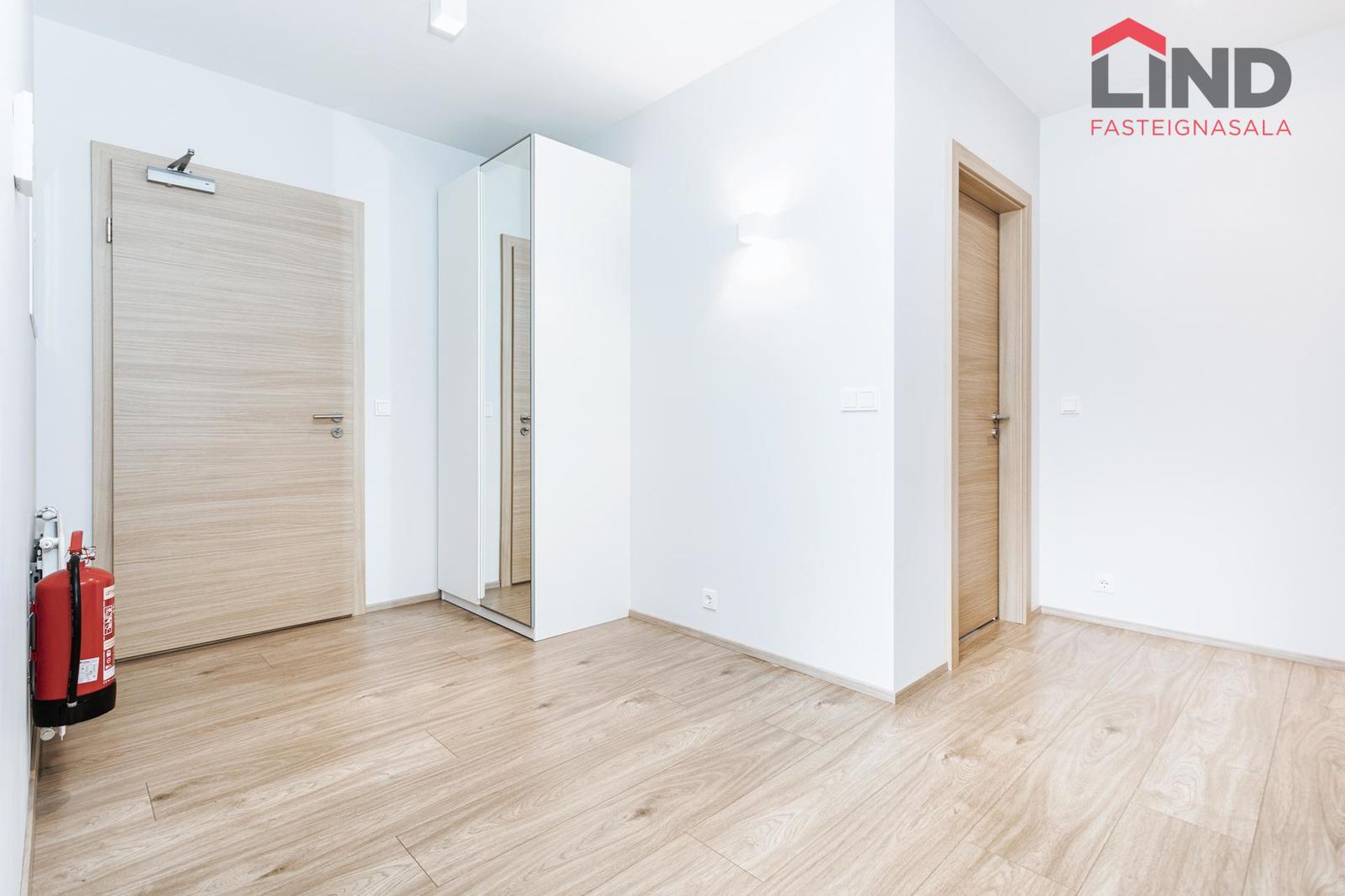 Smyrilshlíð 16, 102 Reykjavík