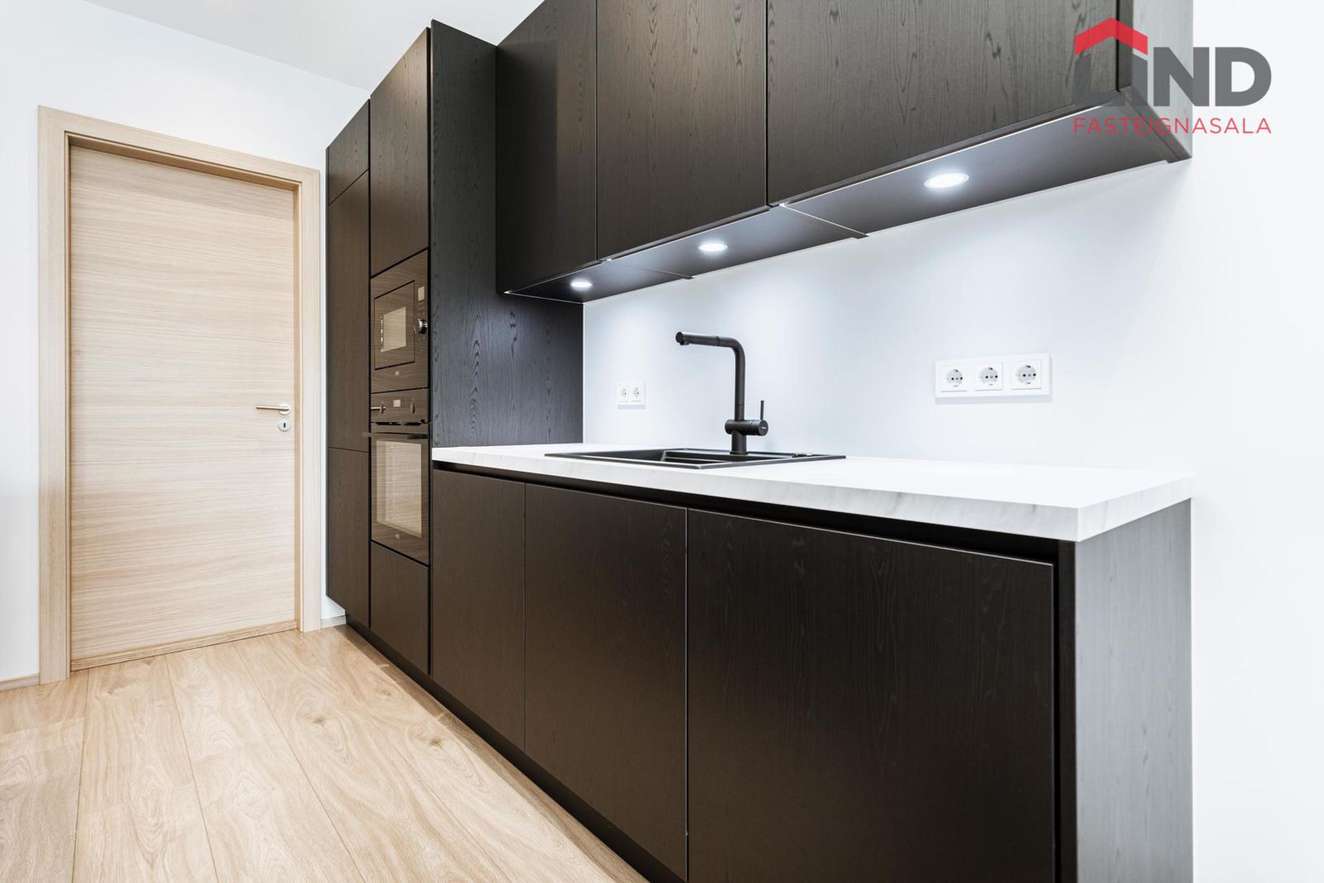 Smyrilshlíð 16, 102 Reykjavík