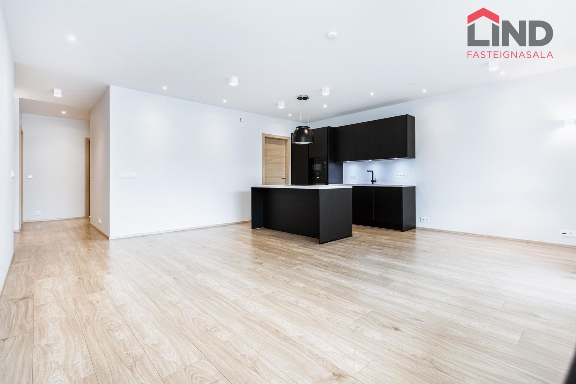 Smyrilshlíð 16, 102 Reykjavík