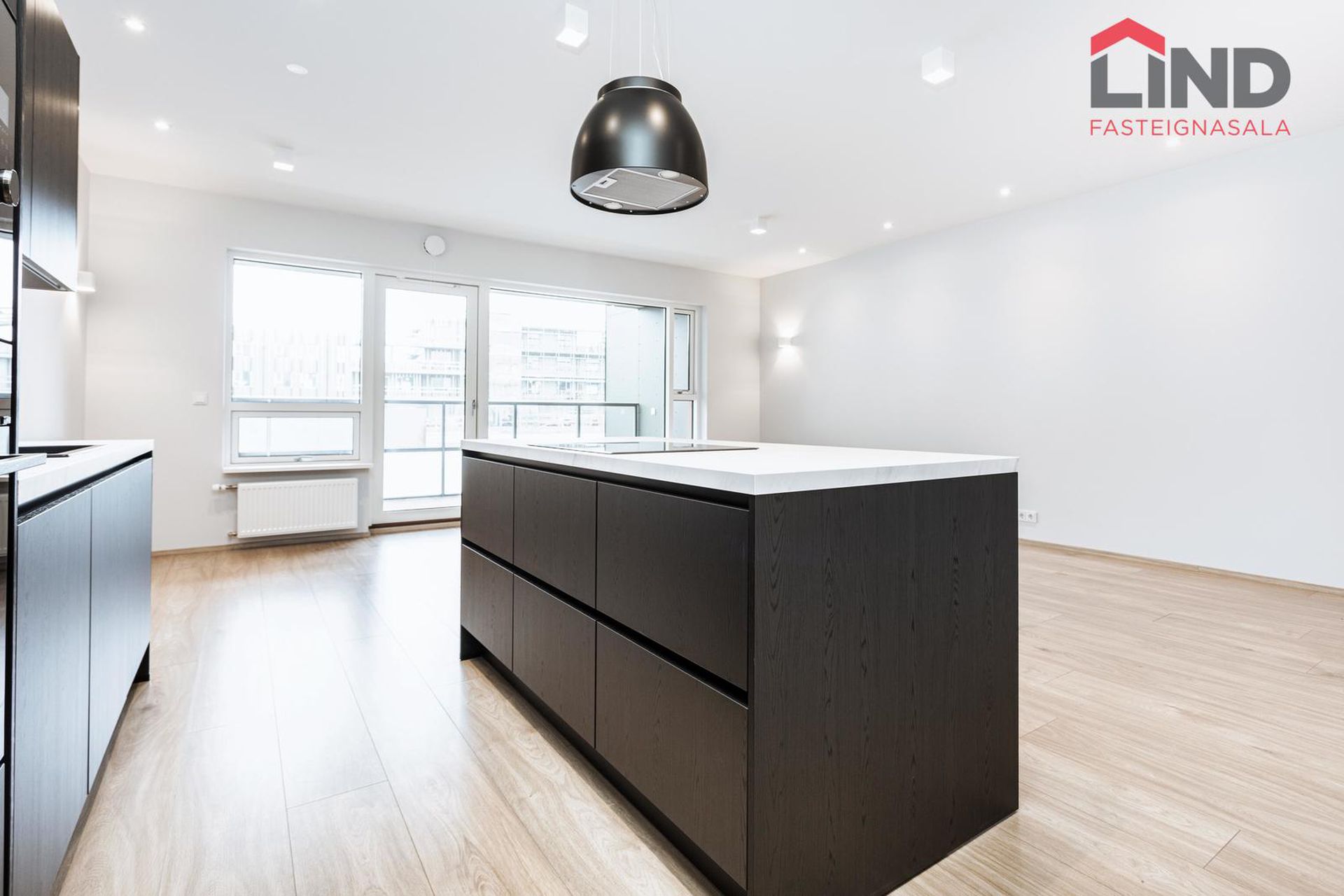 Smyrilshlíð 16, 102 Reykjavík