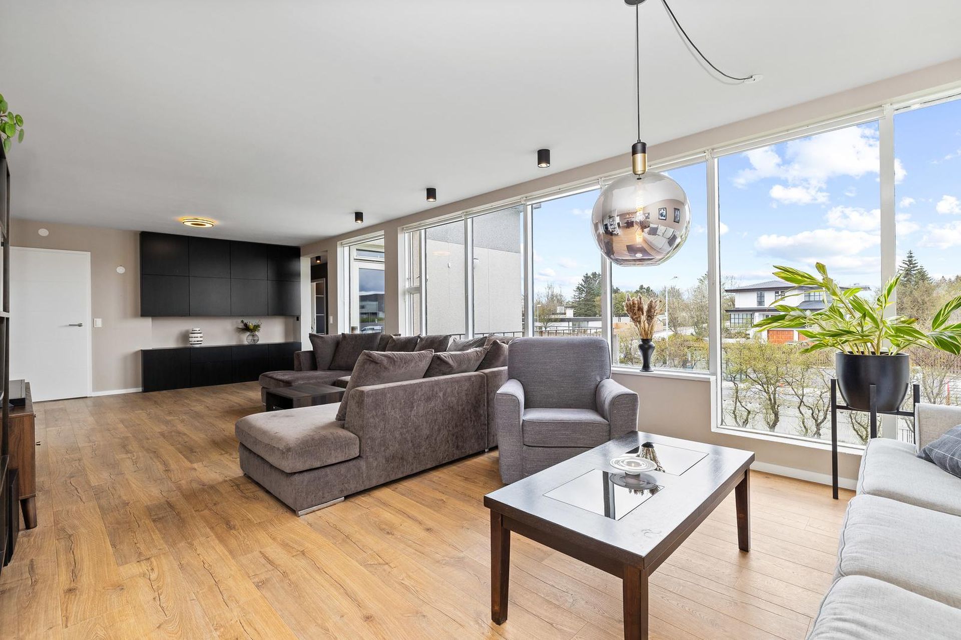 Stigahlíð 48, 105 Reykjavík