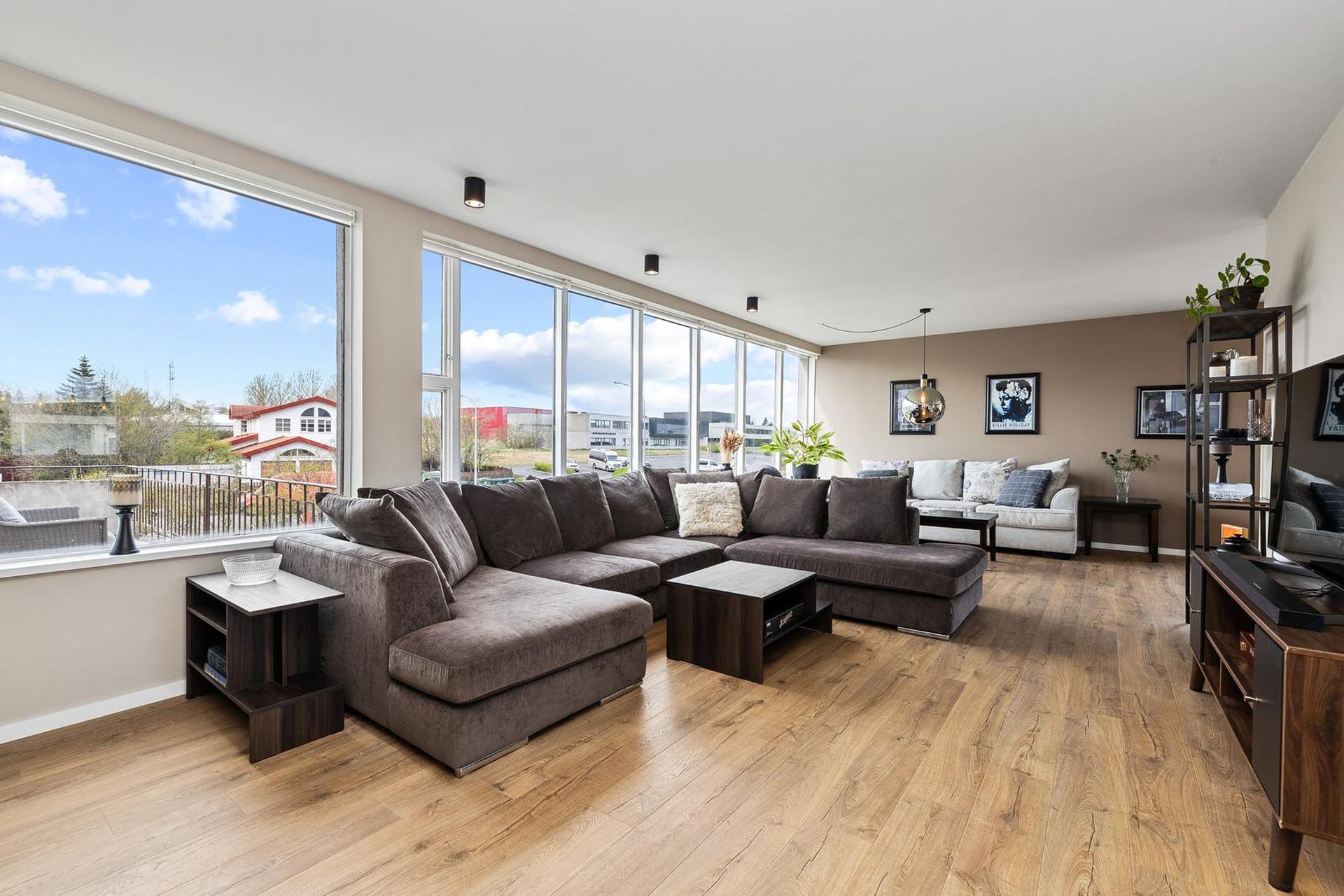 Stigahlíð 48, 105 Reykjavík