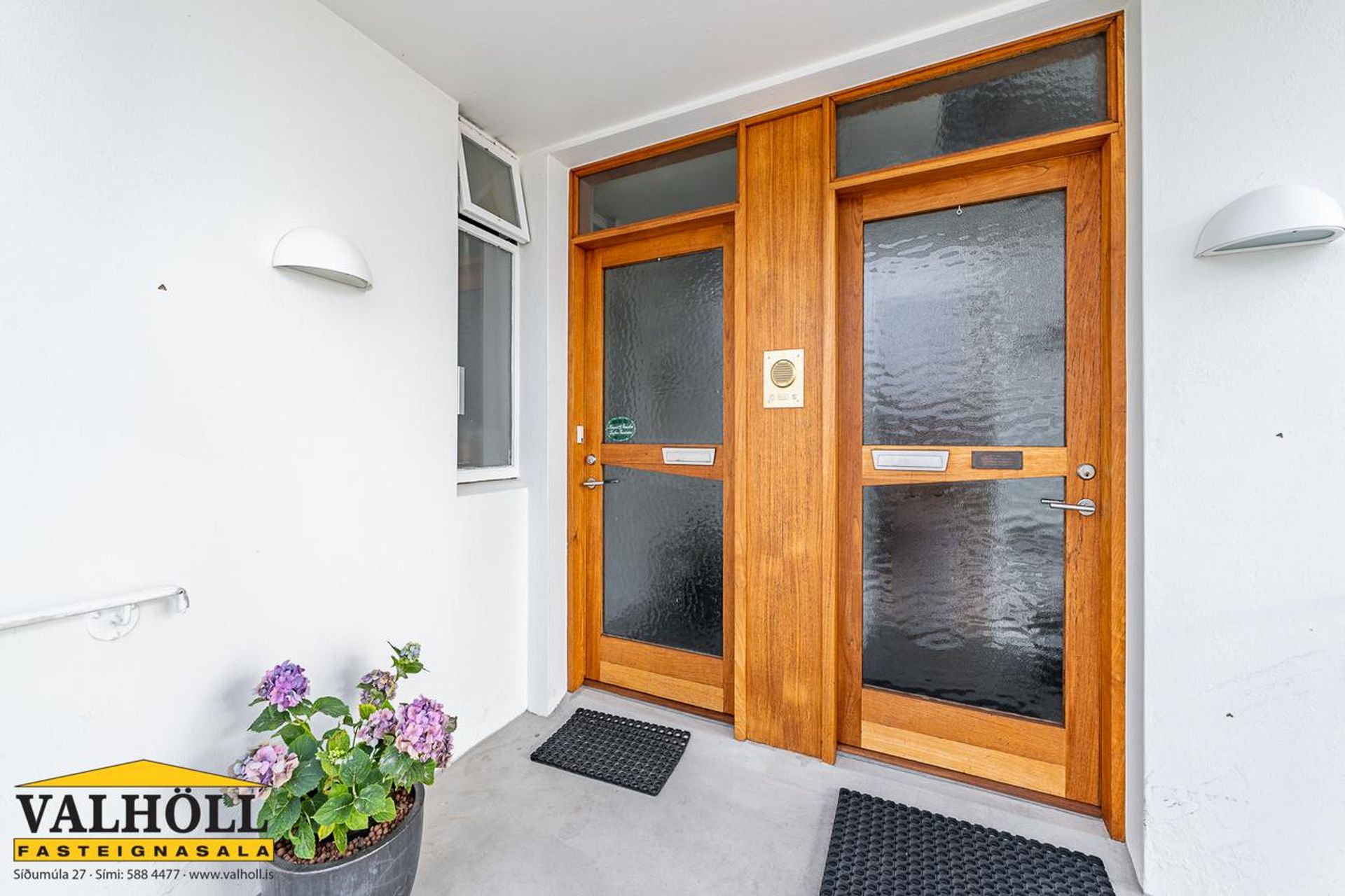Sólheimar 42, 104 Reykjavík