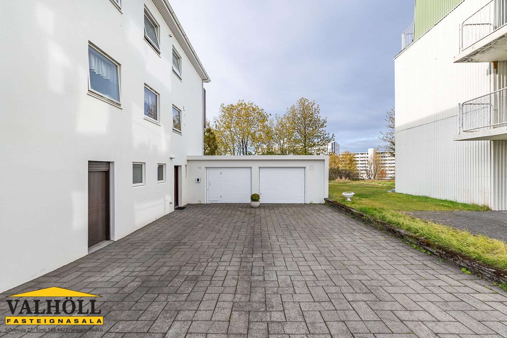 Sólheimar 42, 104 Reykjavík