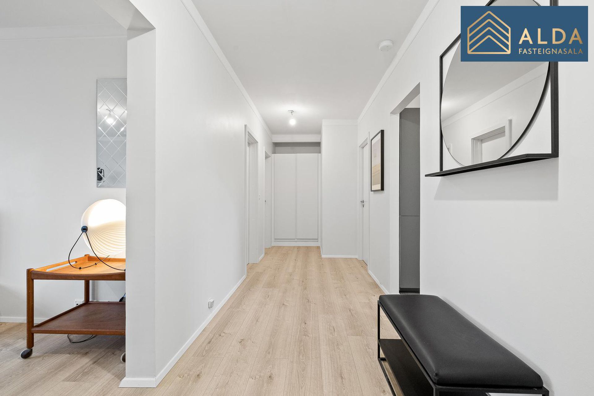 Hjarðarhagi 64, 107 Reykjavík