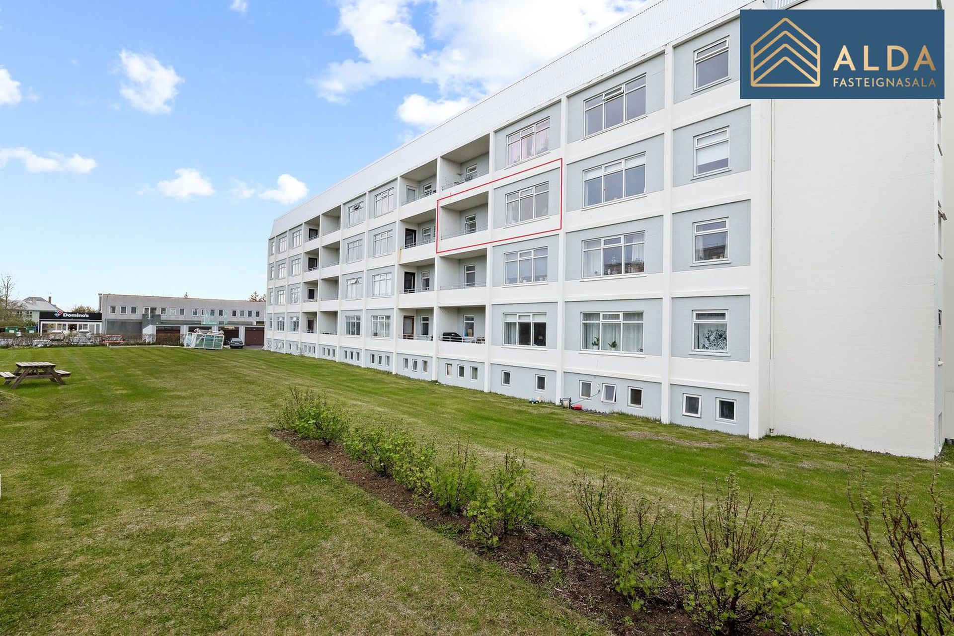 Hjarðarhagi 64, 107 Reykjavík