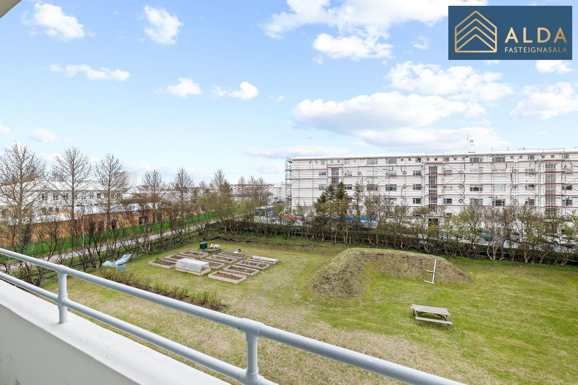 Hjarðarhagi 64, 107 Reykjavík