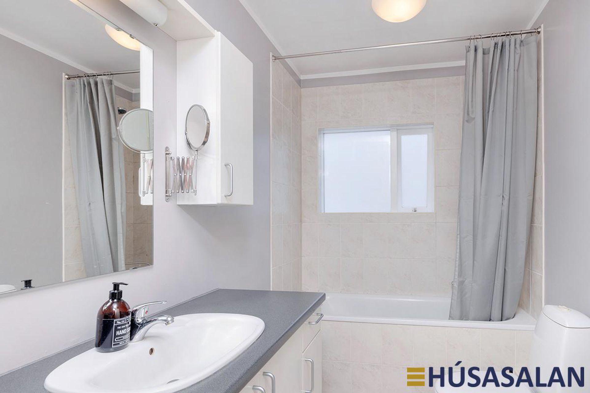 Sunnuvegur 10, 220 Hafnarfjörður