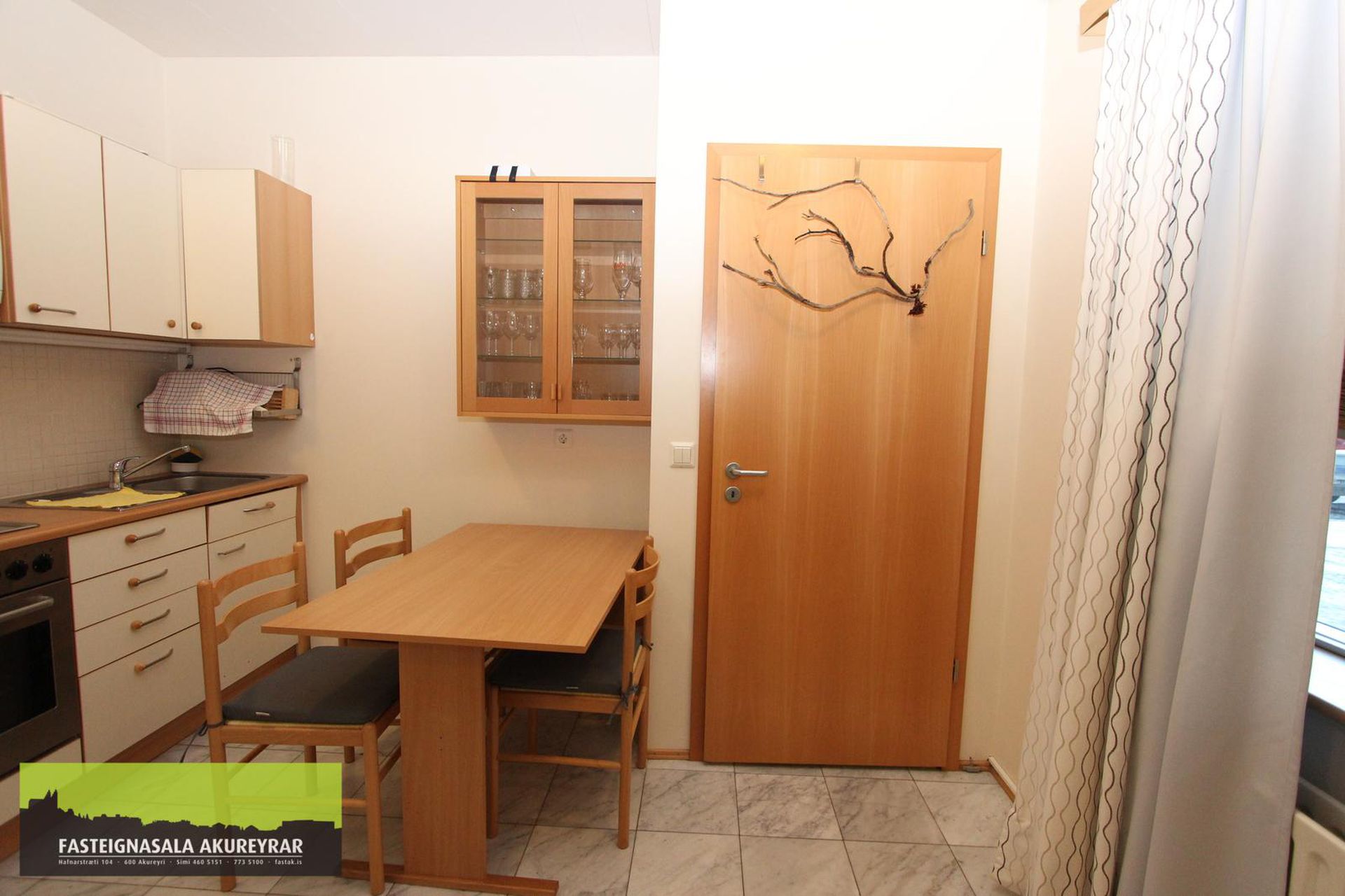 Hafnarstræti 100, 600 Akureyri