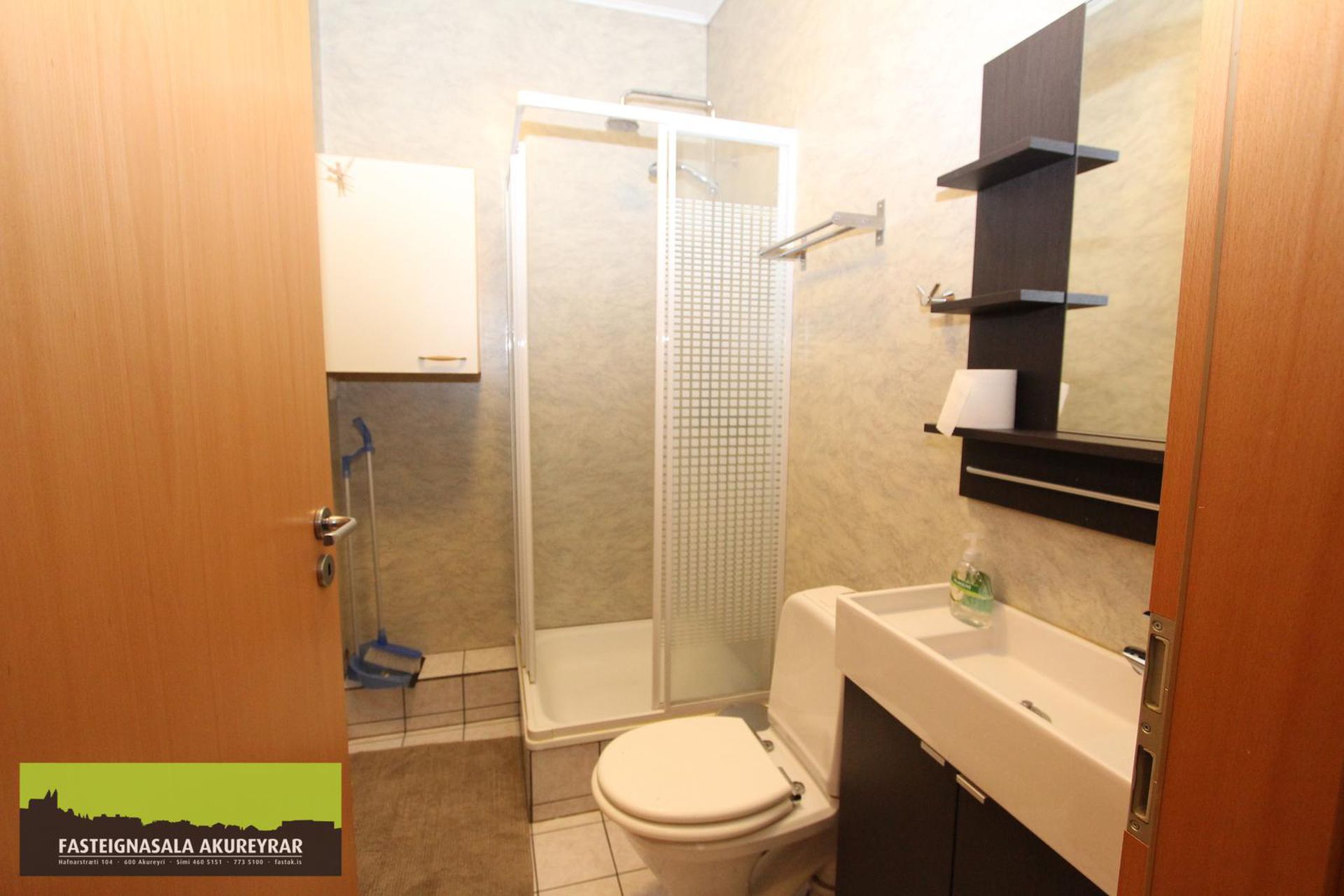 Hafnarstræti 100, 600 Akureyri