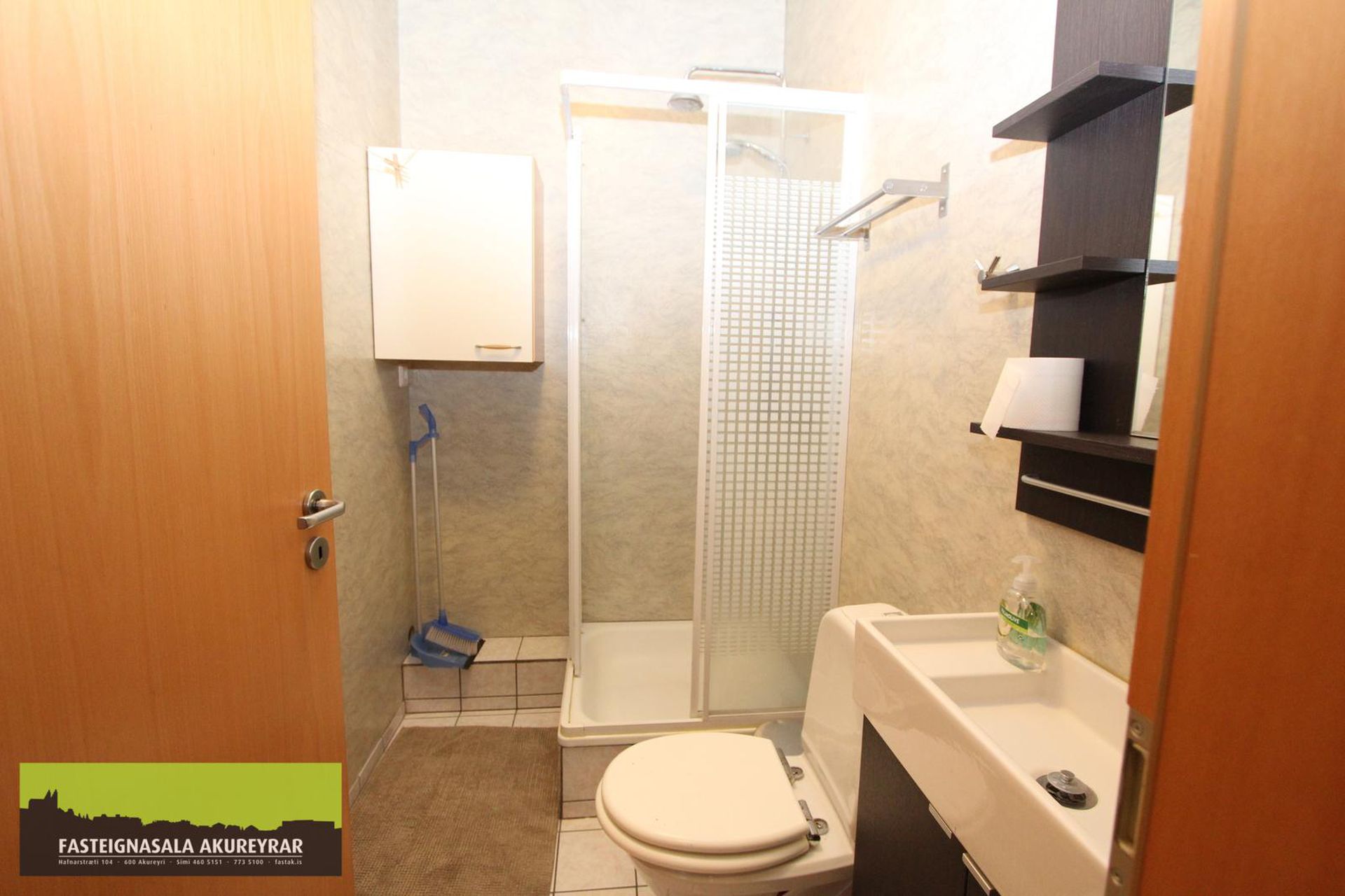 Hafnarstræti 100, 600 Akureyri