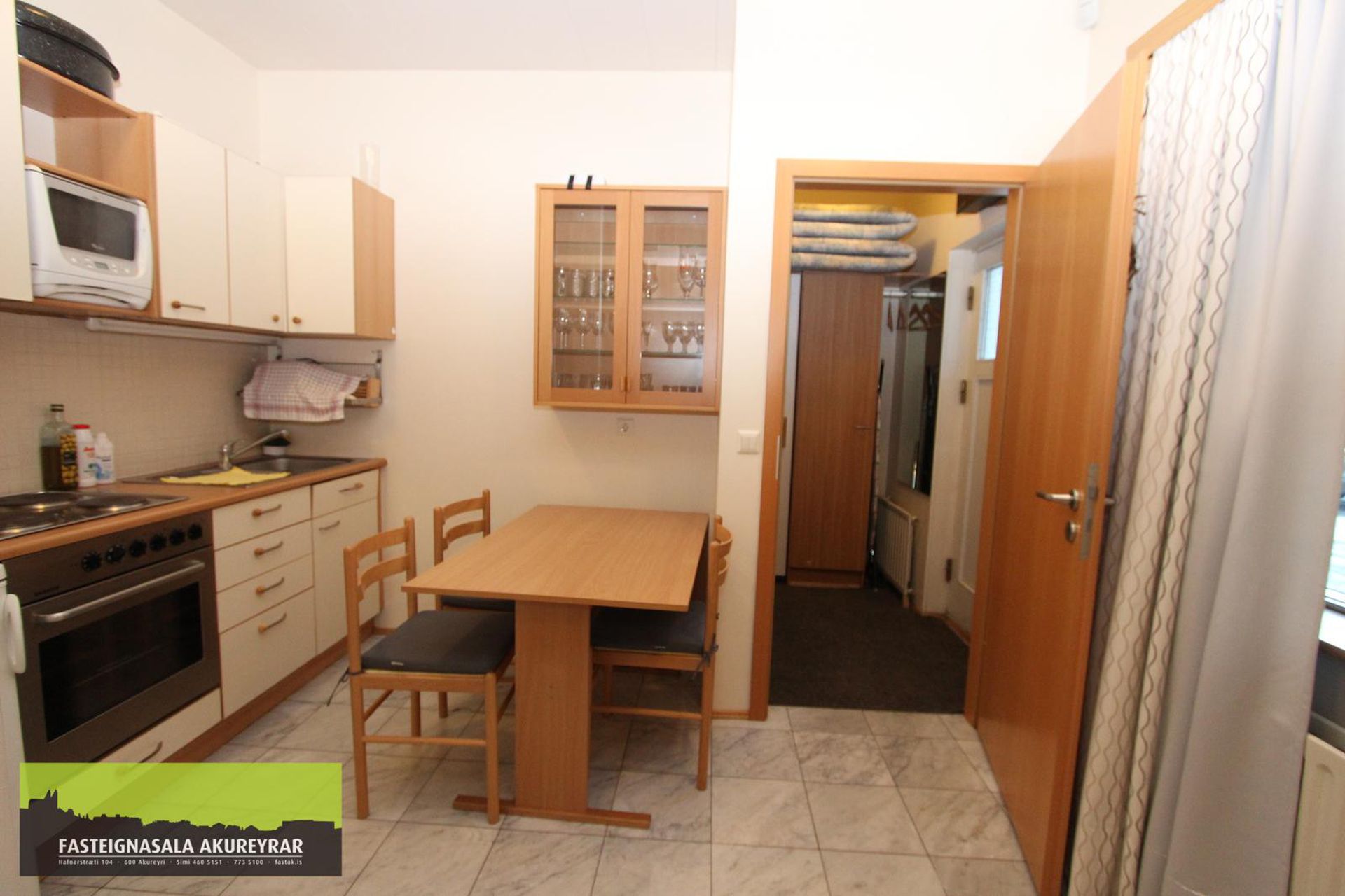 Hafnarstræti 100, 600 Akureyri