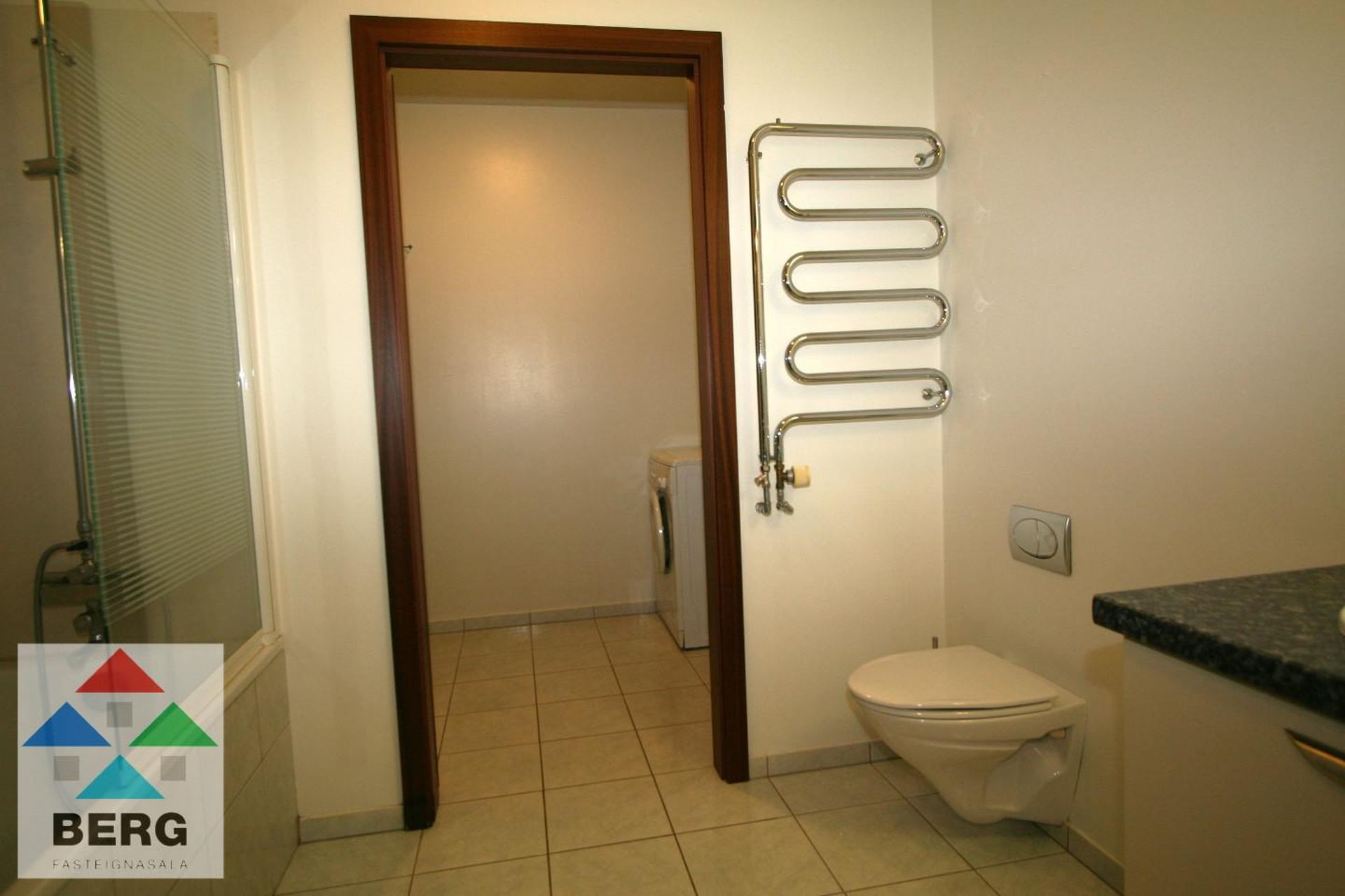 Klapparhlíð 24, 270 Mosfellsbær