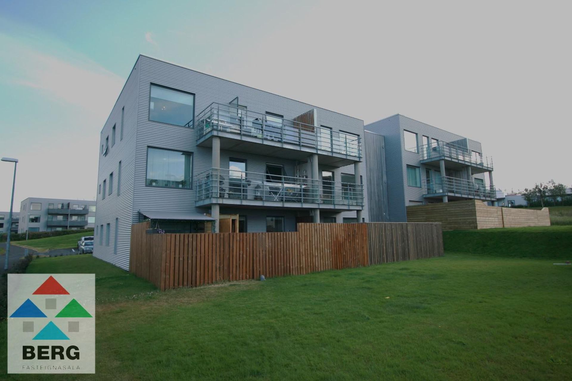 Klapparhlíð 24, 270 Mosfellsbær