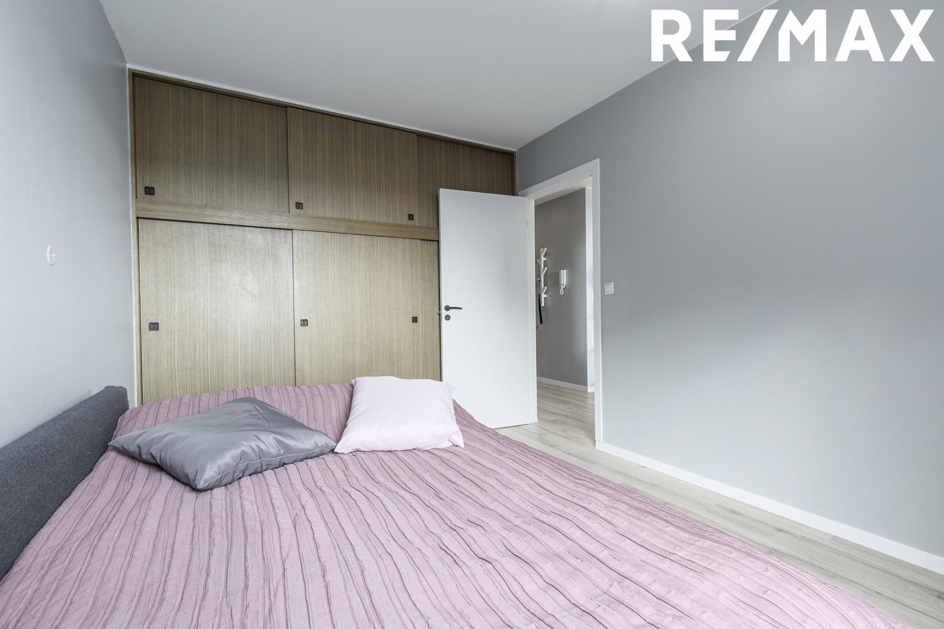 Asparfell 8, 111 Reykjavík