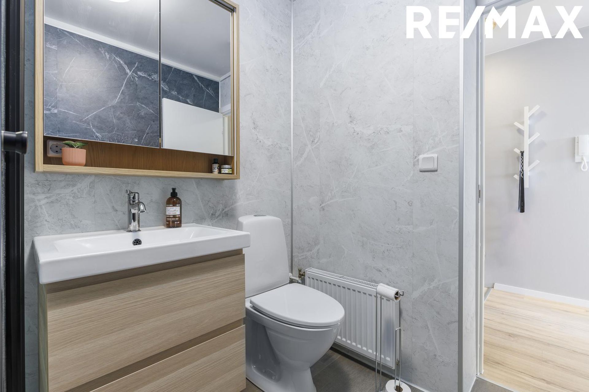 Asparfell 8, 111 Reykjavík