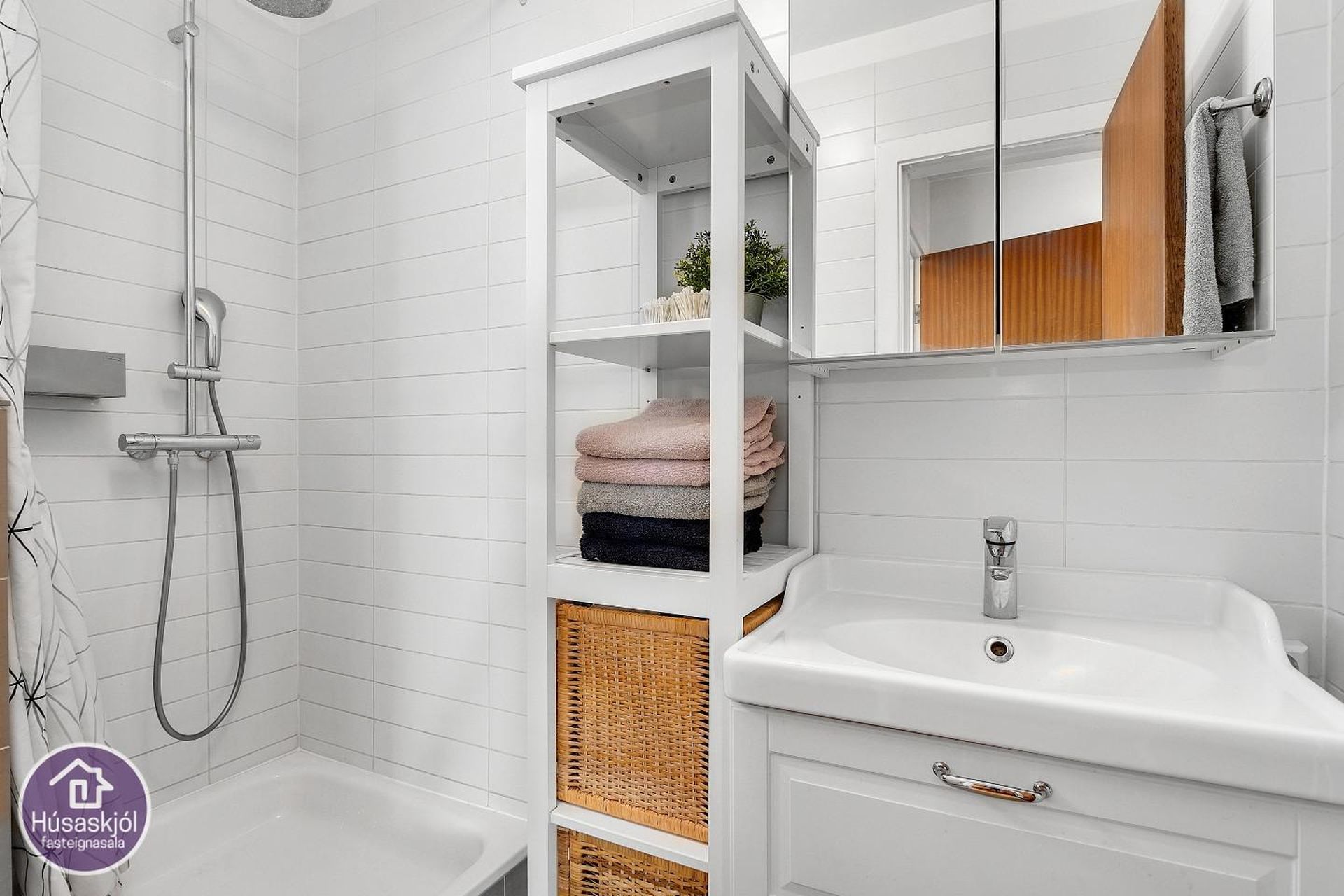 Sporðagrunn 7, 104 Reykjavík