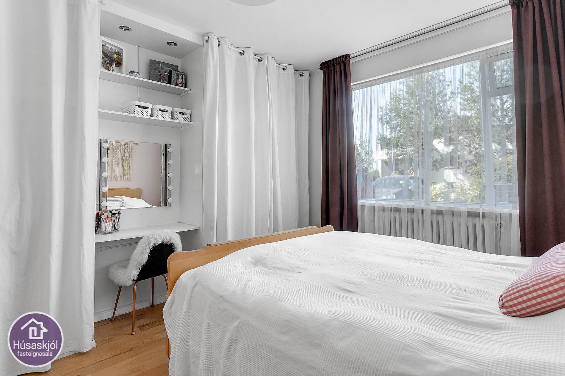 Sporðagrunn 7, 104 Reykjavík