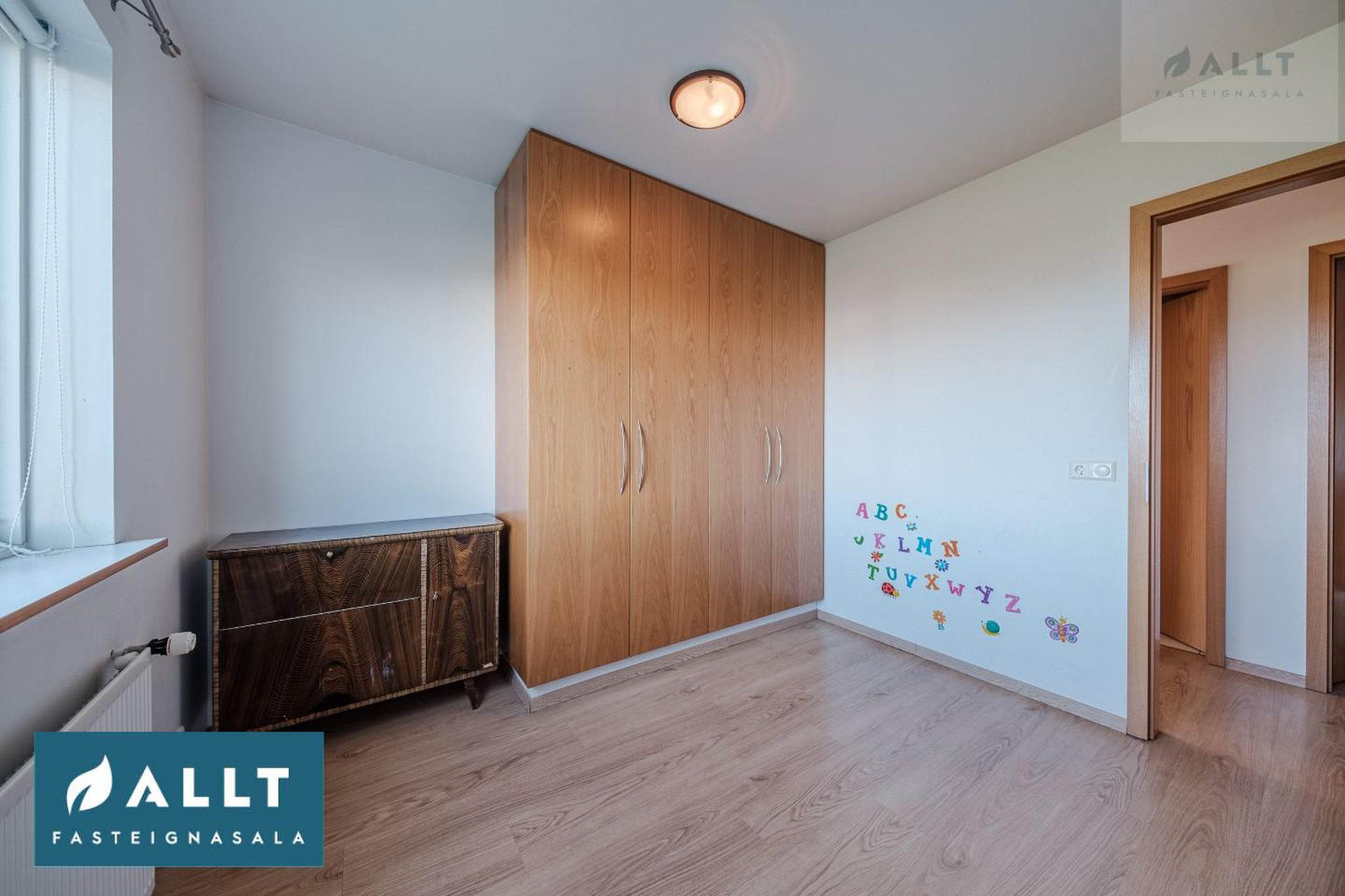 Álfkonuhvarf 49, 203 Kópavogur