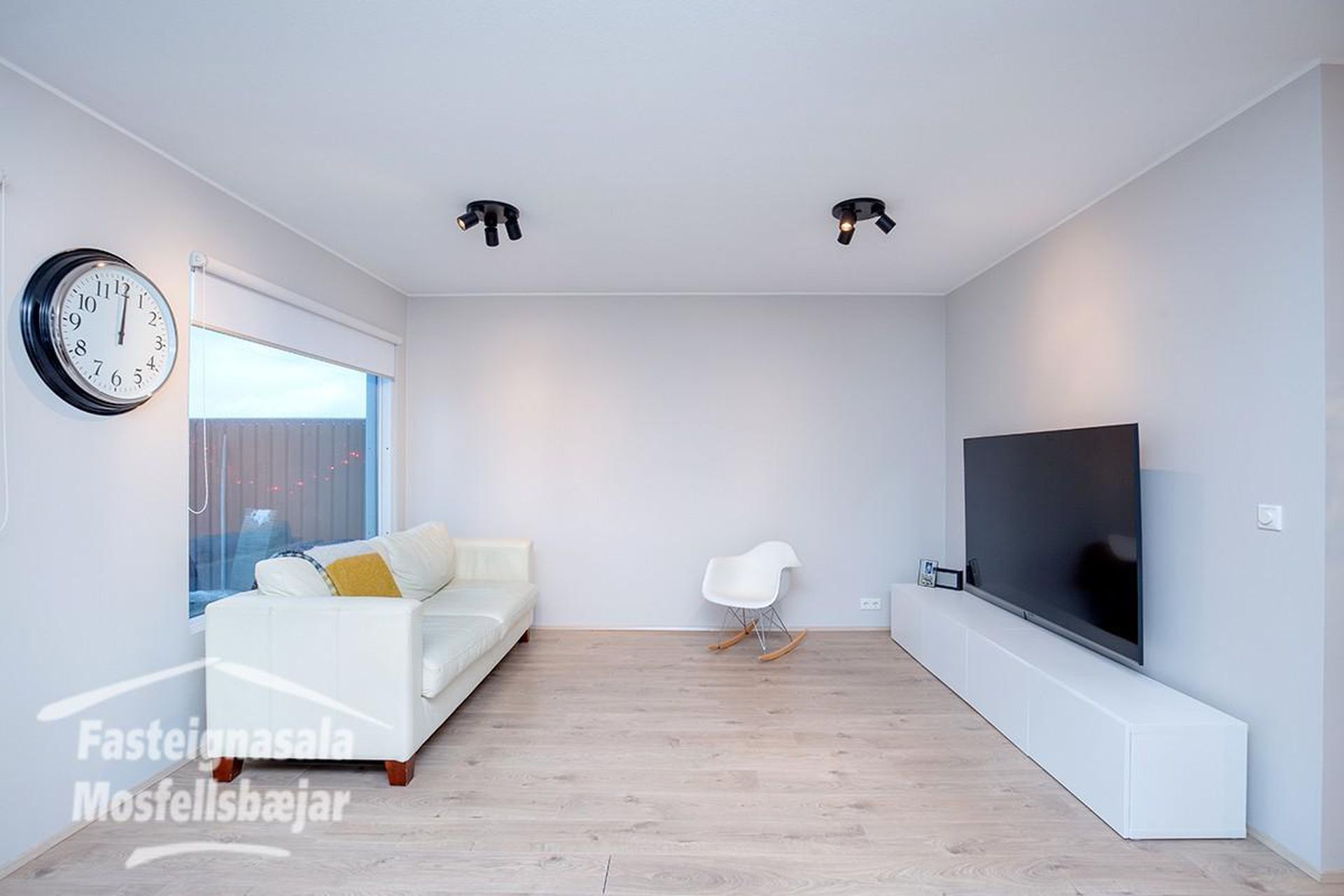 Klapparhlíð 24, 270 Mosfellsbær