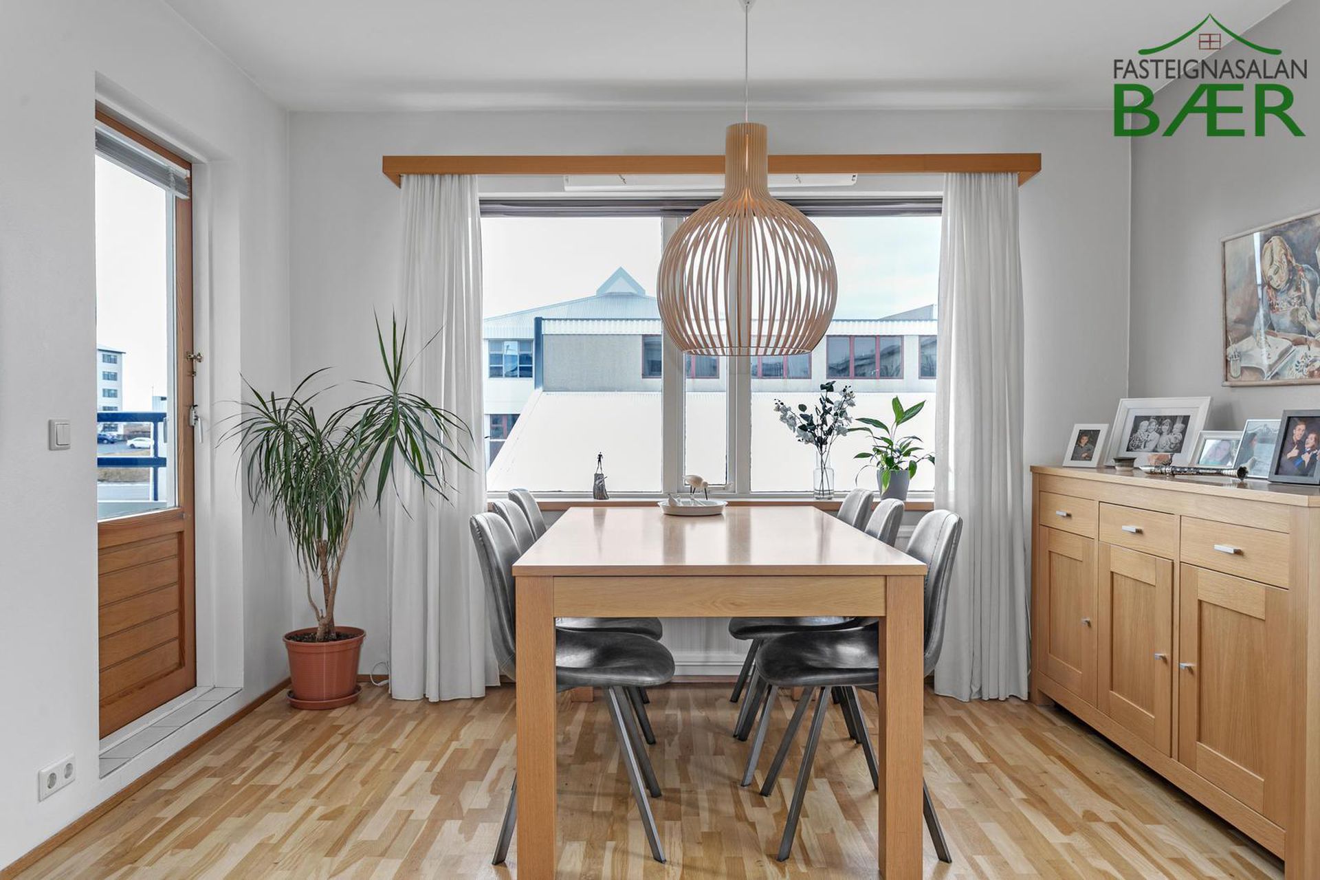 Ofanleiti 5, 103 Reykjavík