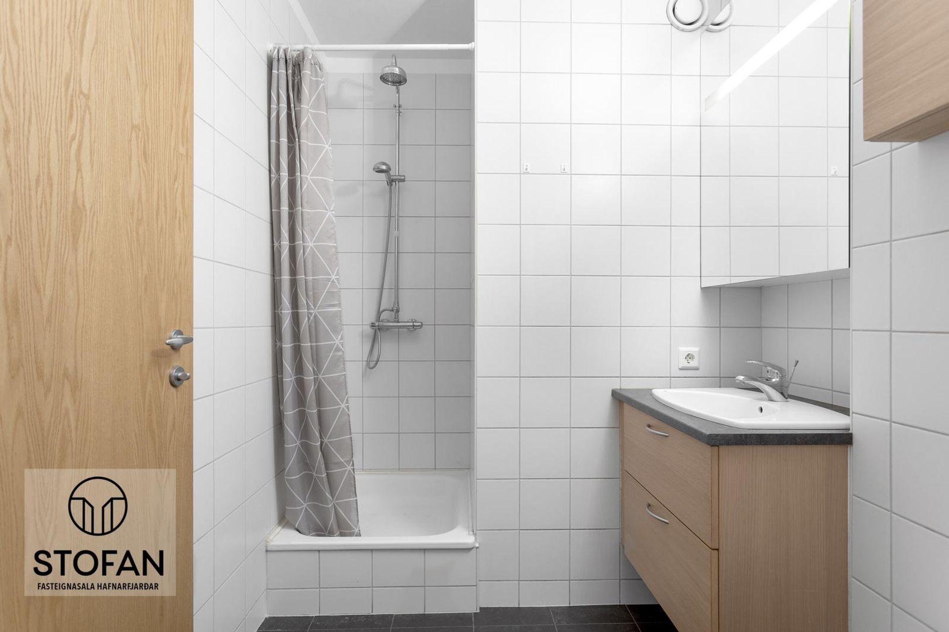 Helluvað 13, 110 Reykjavík