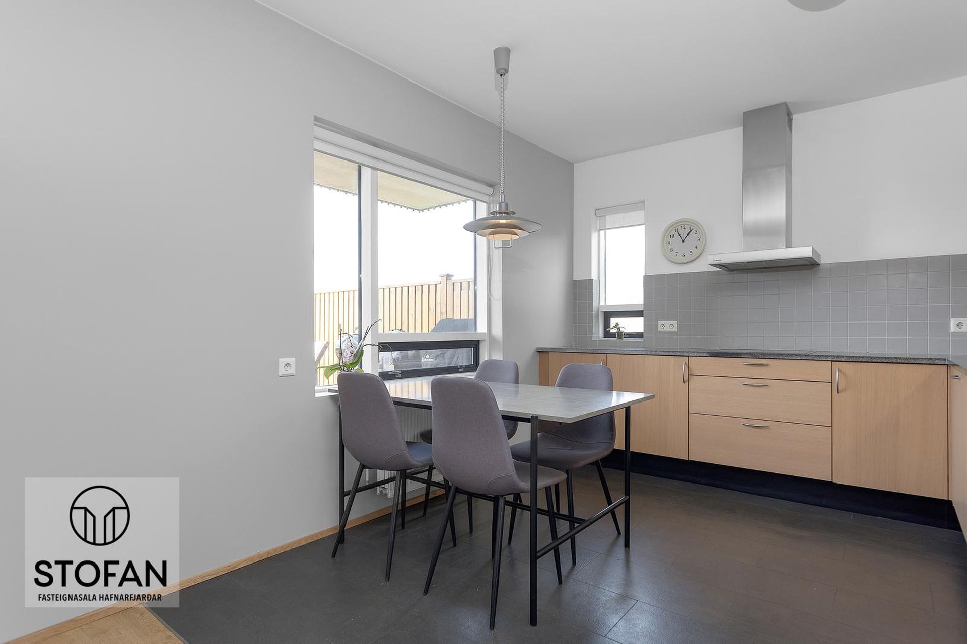 Helluvað 13, 110 Reykjavík