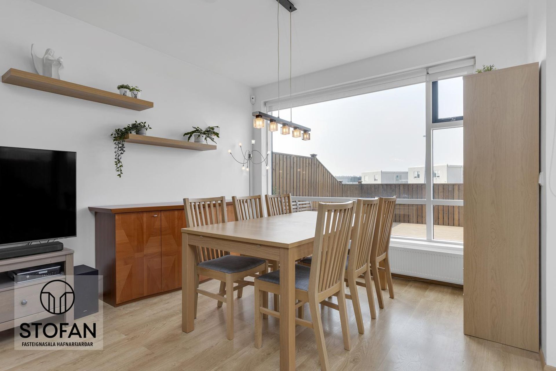 Helluvað 13, 110 Reykjavík