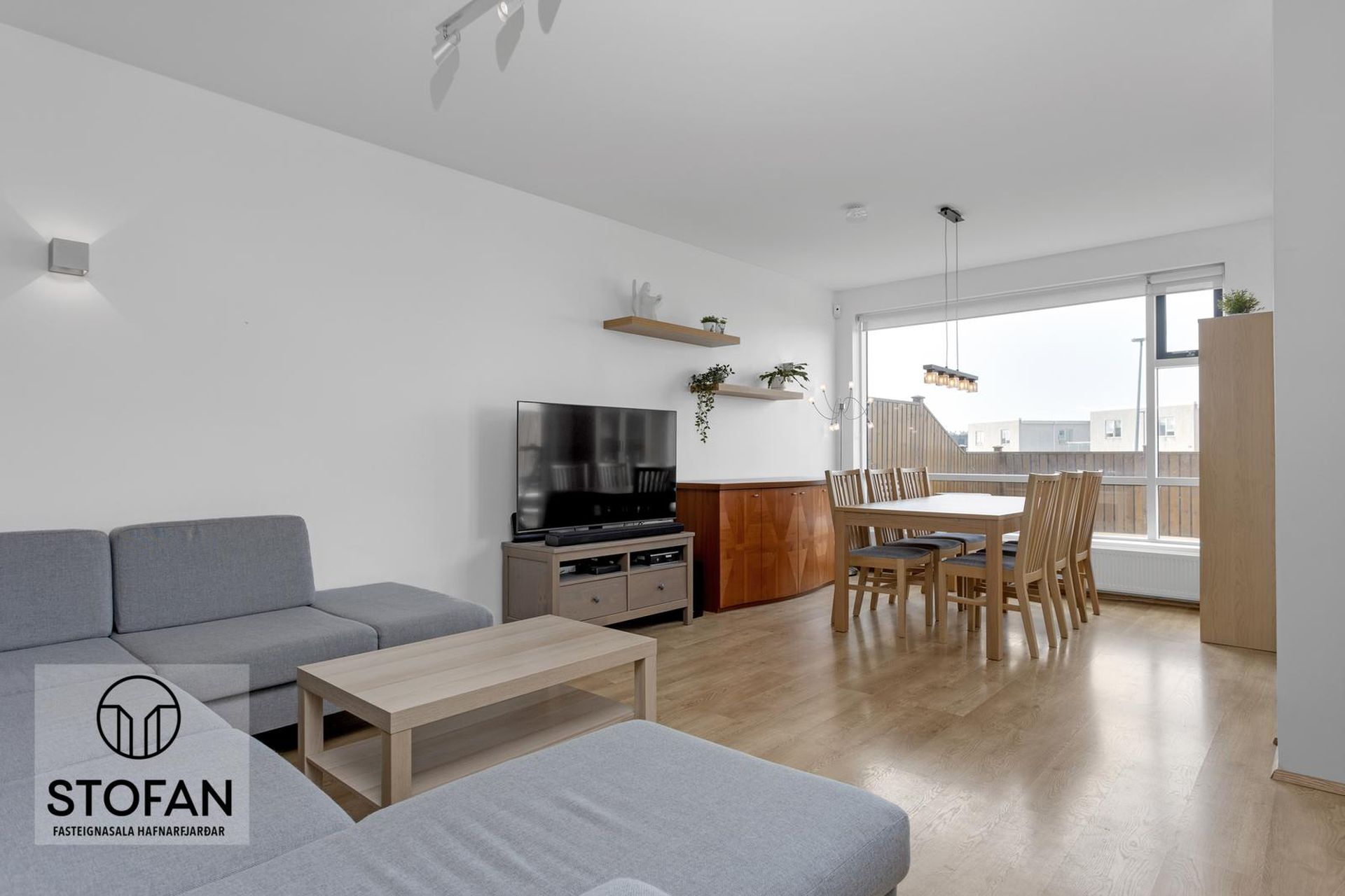 Helluvað 13, 110 Reykjavík