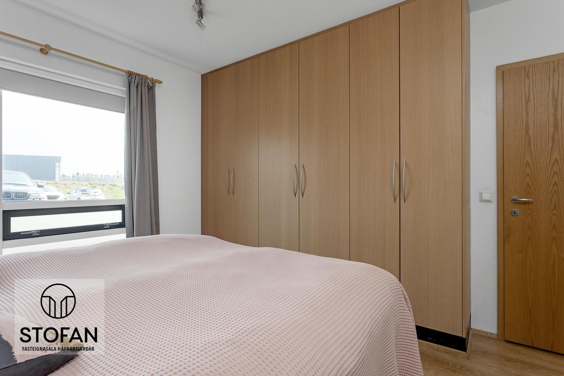 Helluvað 13, 110 Reykjavík