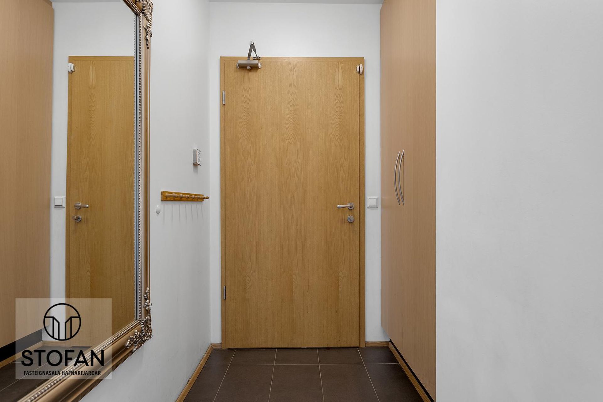 Helluvað 13, 110 Reykjavík